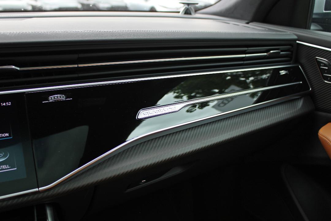 Image about Audi RS Q8 TFSI quattro tiptronic