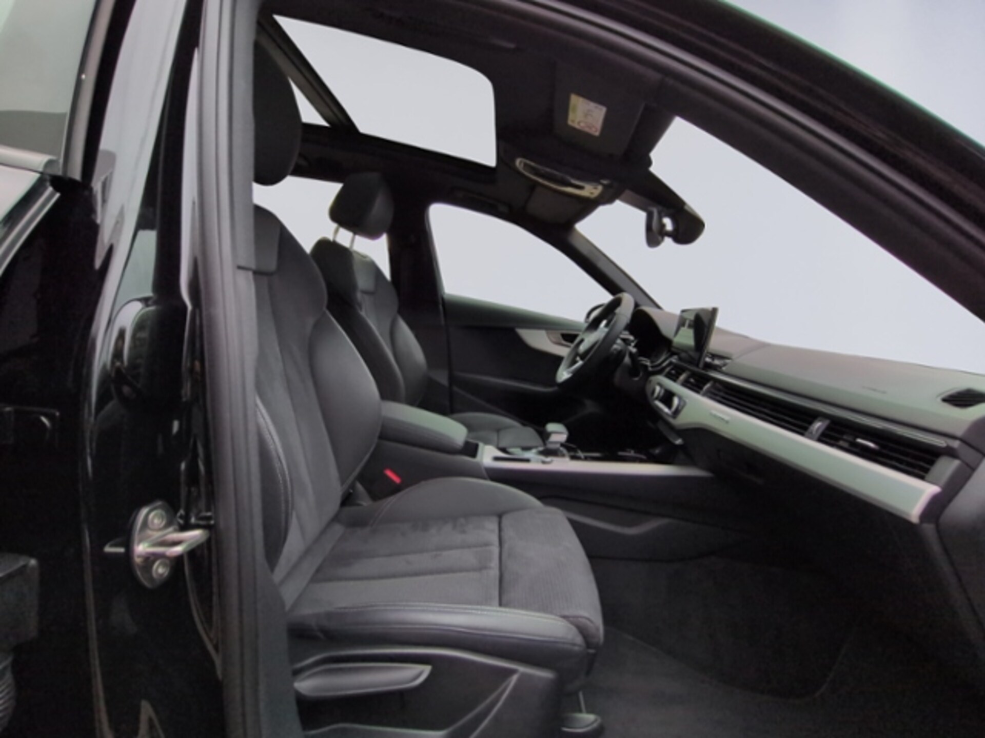 Audi A4 Avant S line