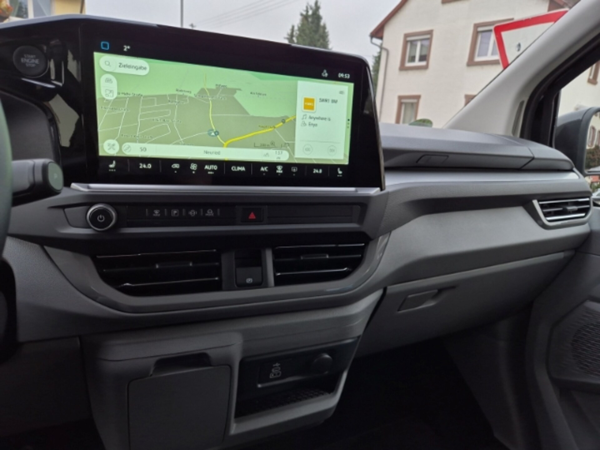 Volkswagen Caravelle Life