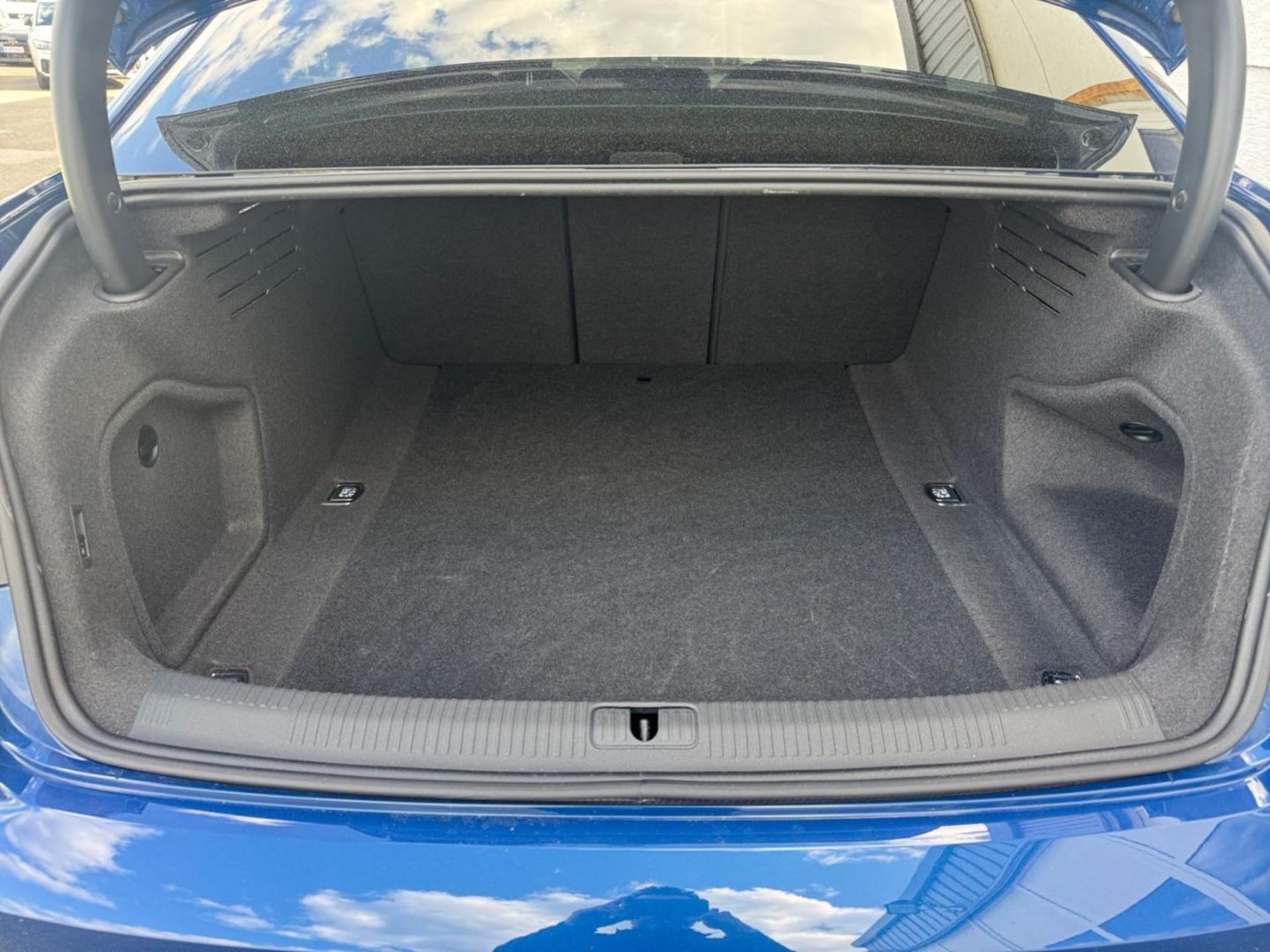 Audi A4 Limousine S line