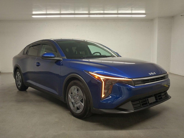 2025 Kia K4 used
