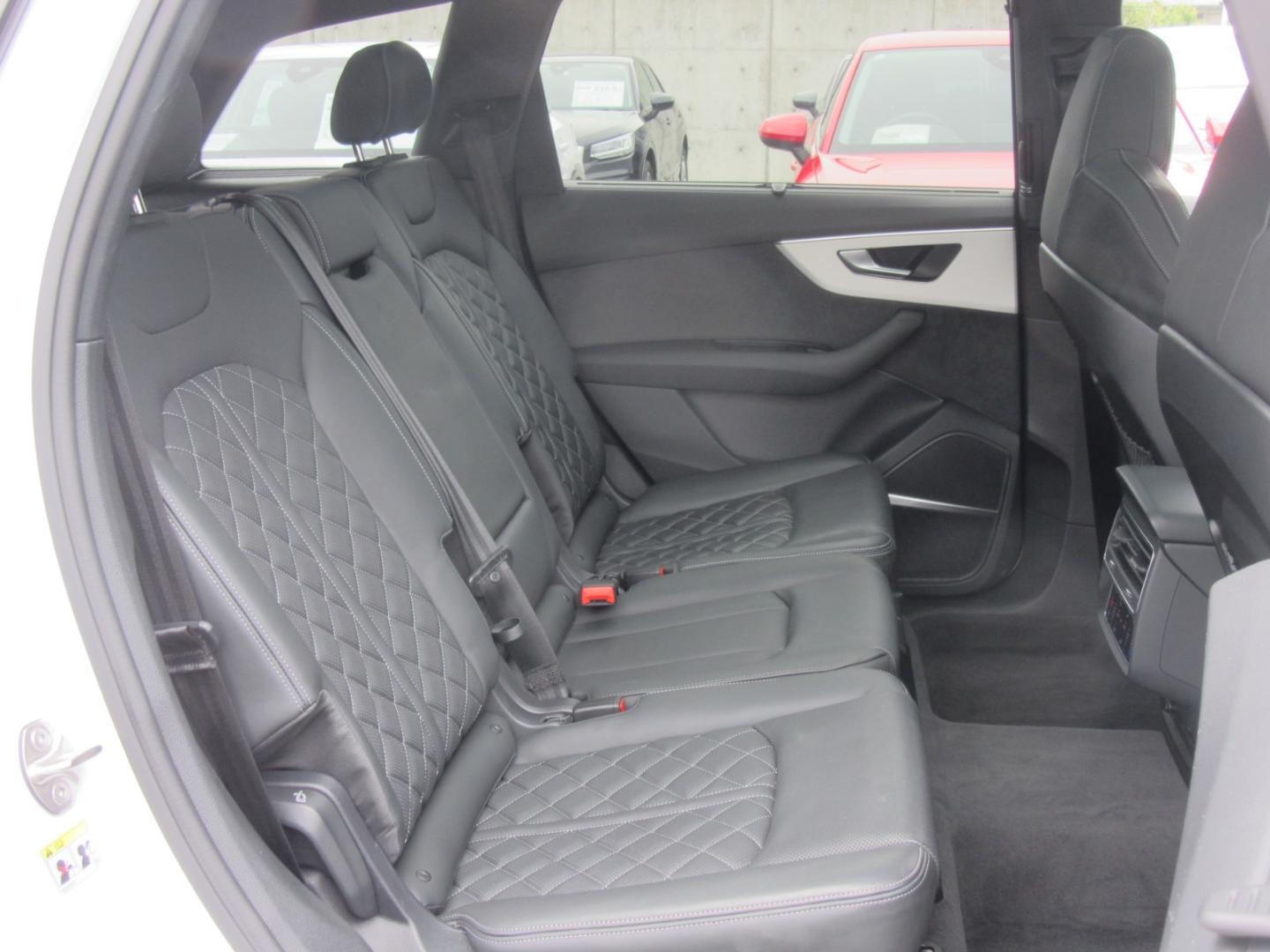 Image about Audi SQ7 SQ7 TFSI 373(507) kW(PS) tiptronic