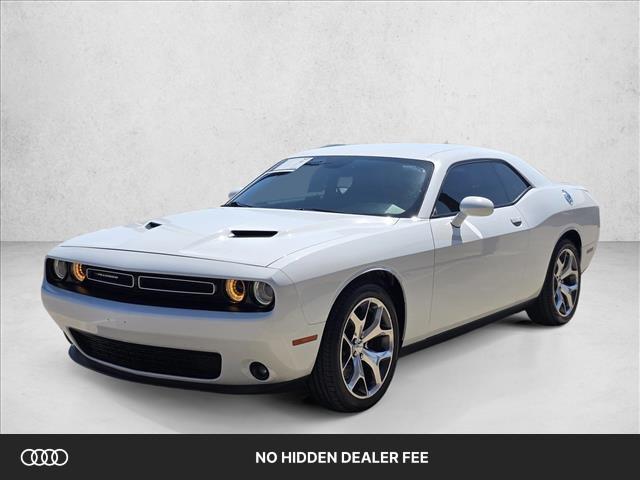 2016 Dodge Challenger SXT Plus's photo