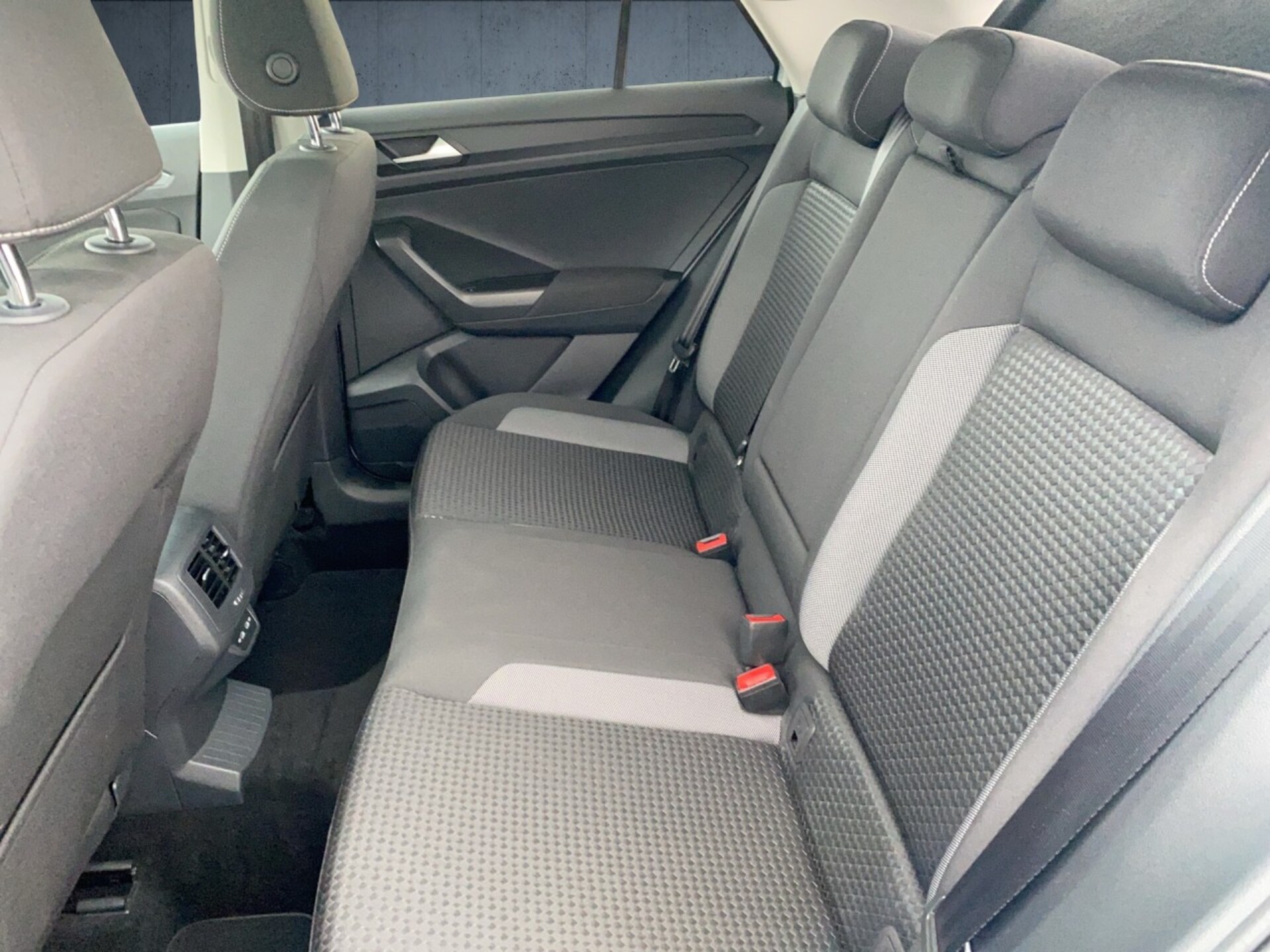 Volkswagen T-Roc Active