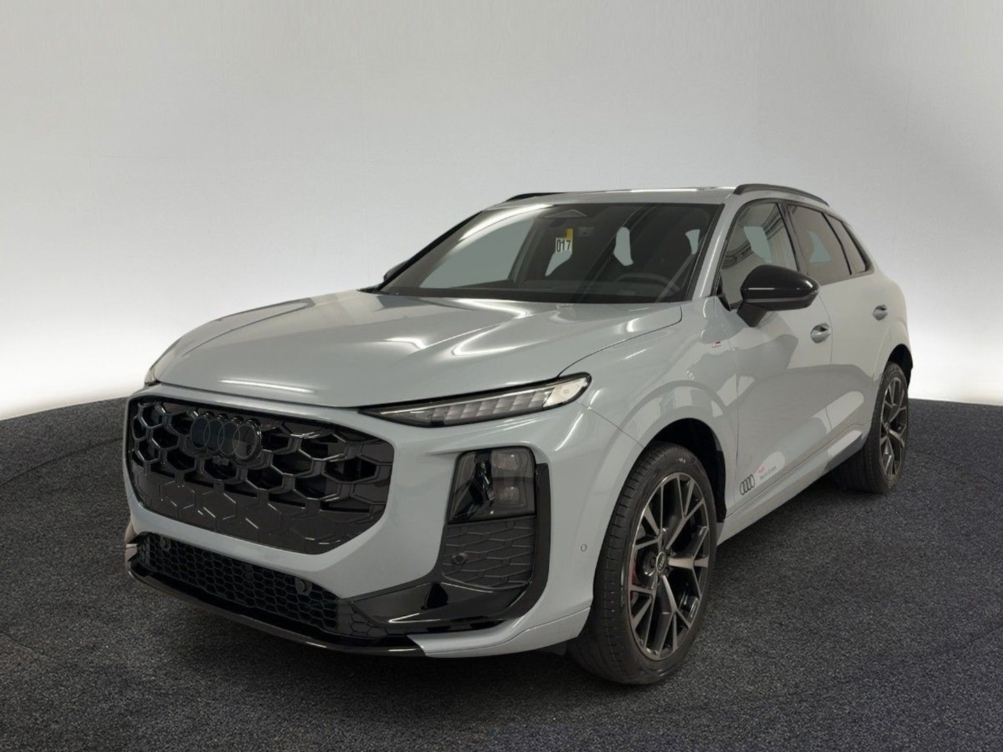 Bild über Audi Q3 SUV TFSI quattro 195 kW S tronic - für weitere Informationen kontaktieren Sie den Audi Partner