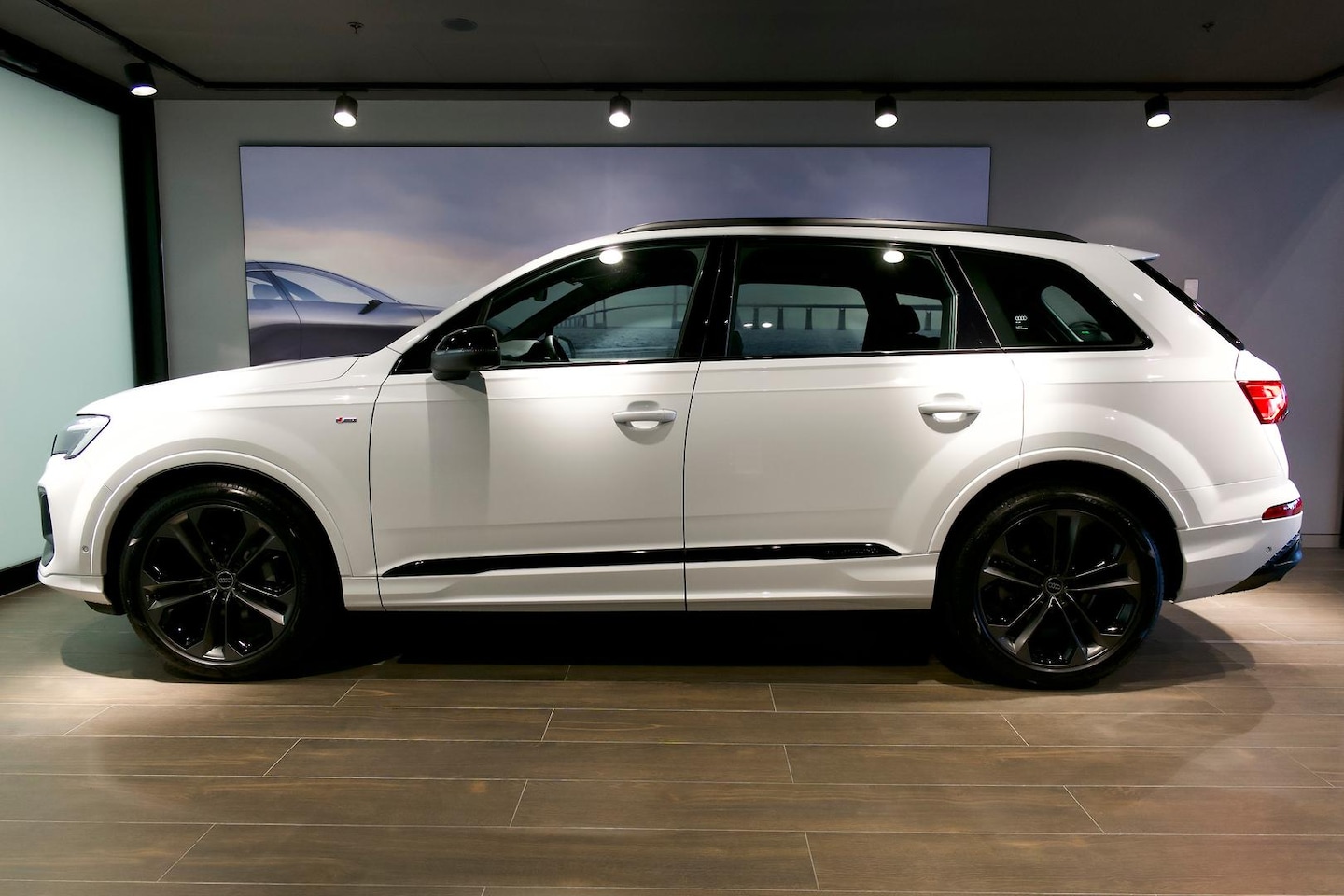 Image about Audi Q7 SUV TFSI quattro tiptronic