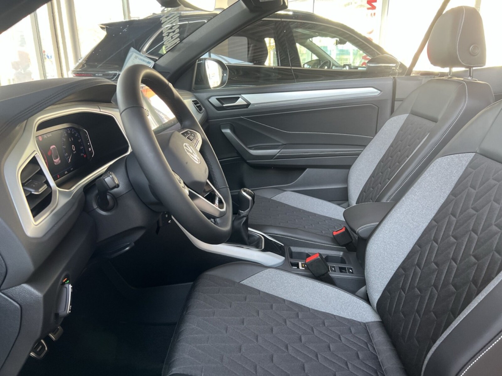 Volkswagen T-Roc Cabriolet – Bild 4