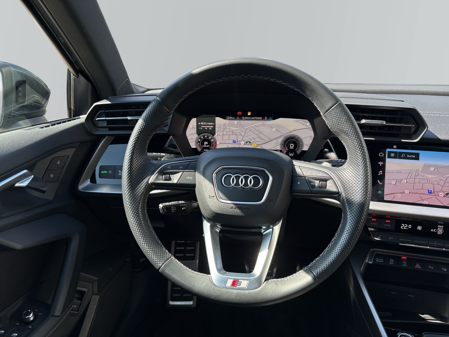 Bild über Audi A3 Sportback S line 35 TFSI S tronic - für weitere Informationen kontaktieren Sie den Audi Partner