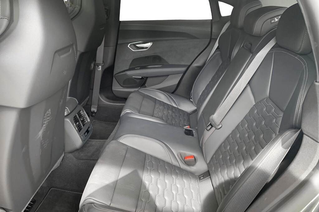 Bild som visar&nbsp;Audi RS e-tron GT&nbsp;RS e-tron GT 440,00 kW - för mer information kontakta din Audi Partner