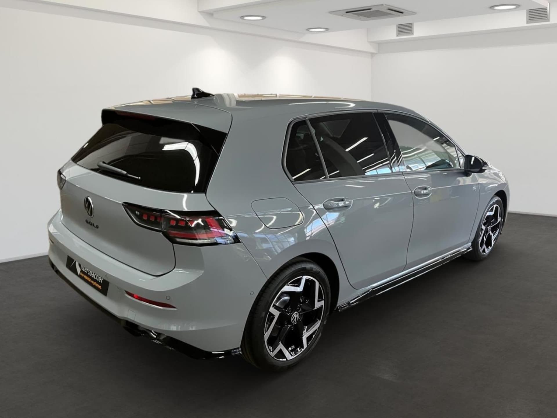 Volkswagen Golf R-Line