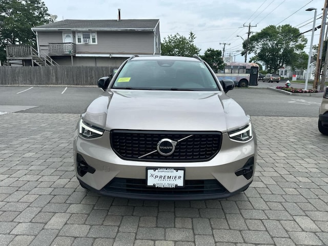 2023 Volvo XC40
