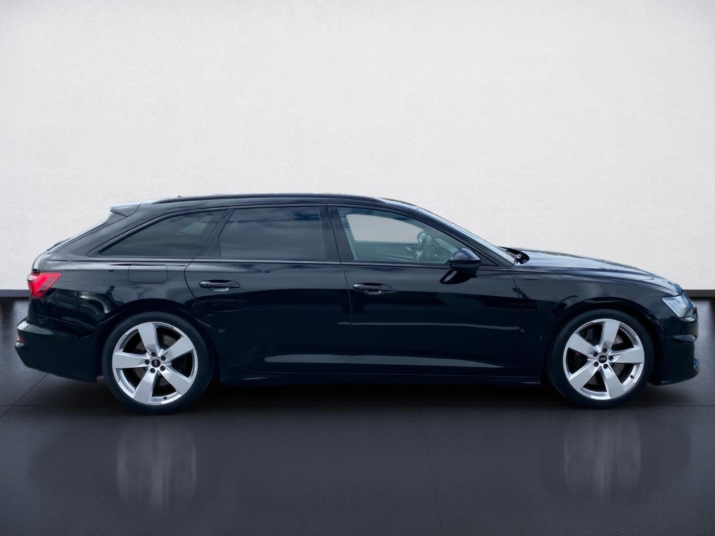 Bild über Audi S6 Avant TDI quattro tiptronic - für weitere Informationen kontaktieren Sie den Audi Partner