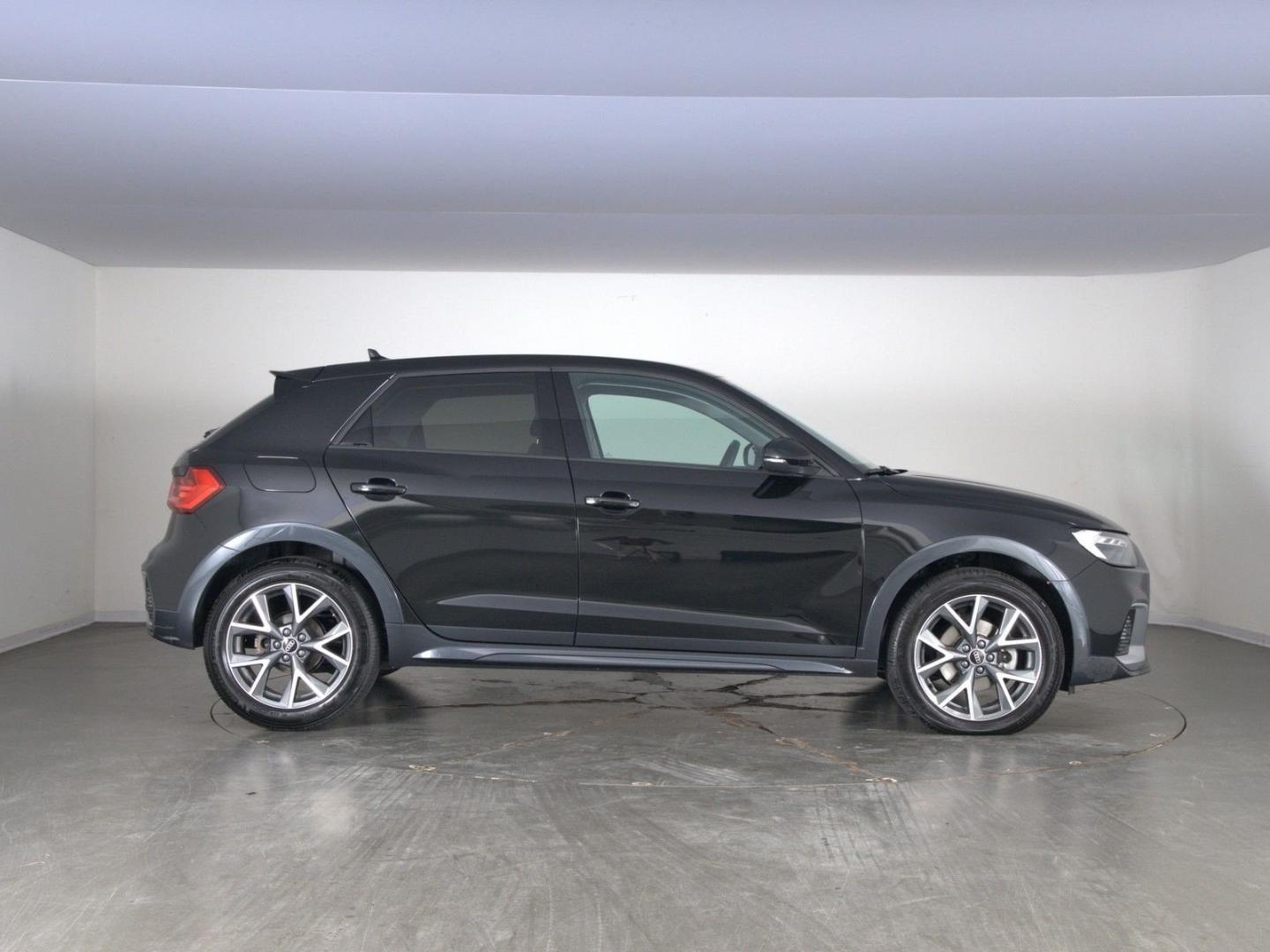 Immagine di Audi A1 allstreet Admired 30 TFSI 81 kW (110 CV) S tronic - Vista: for more details contact your dealer