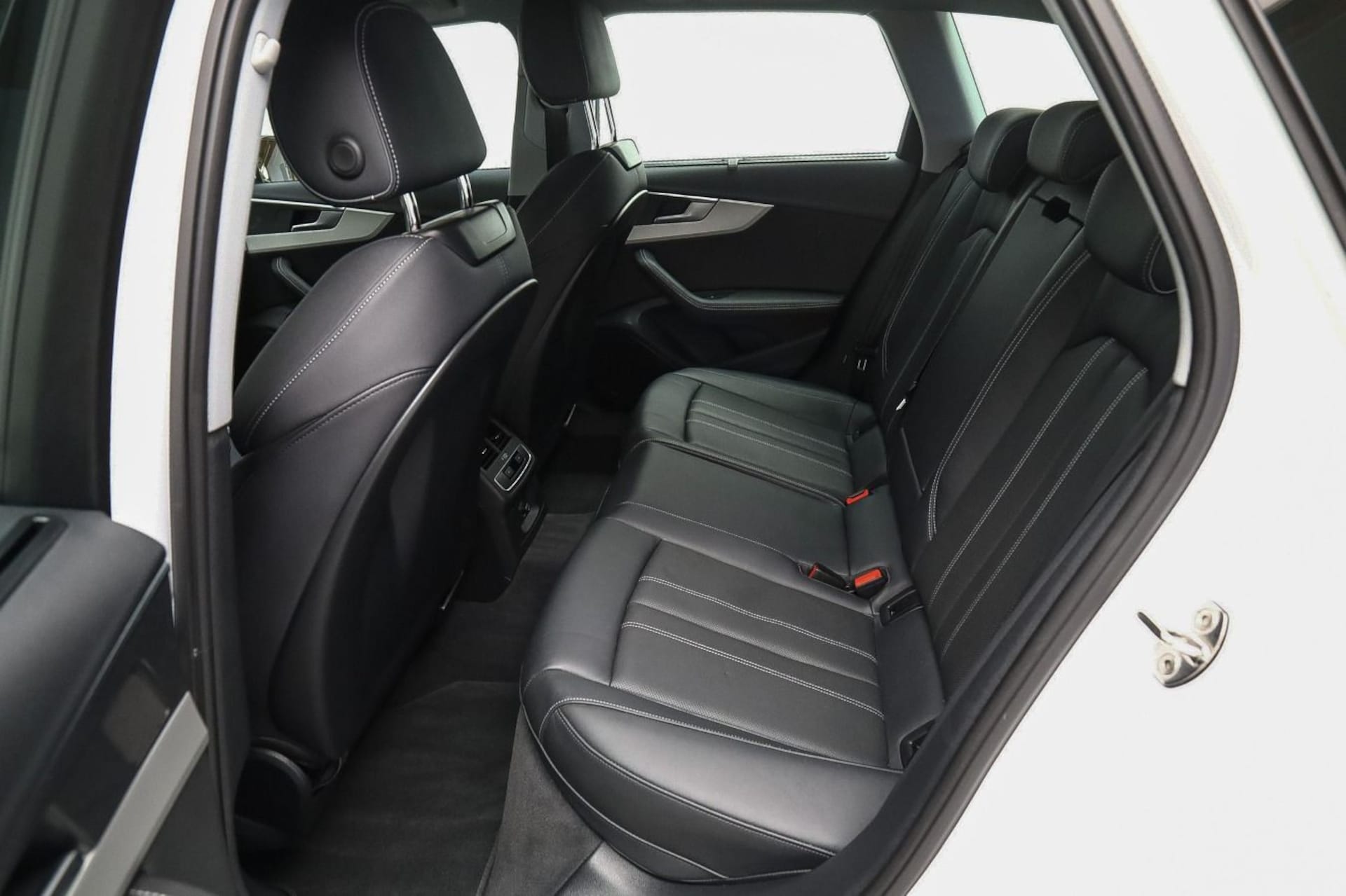 Audi A4 Avant S line