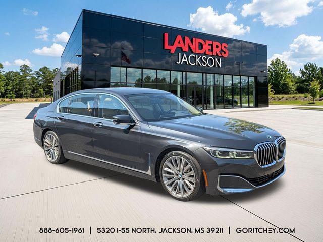 2022 BMW 750