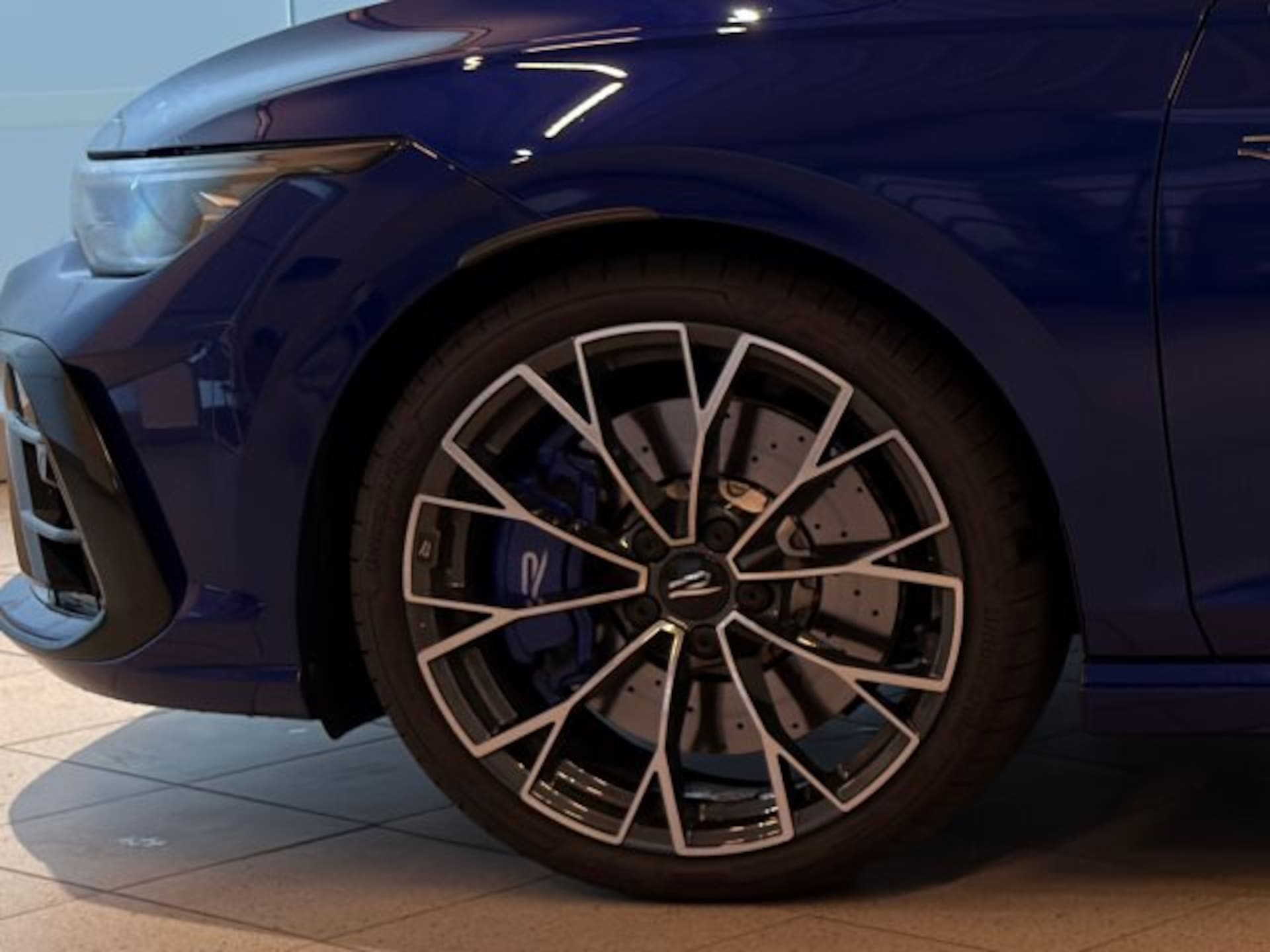 Volkswagen Golf Variant R