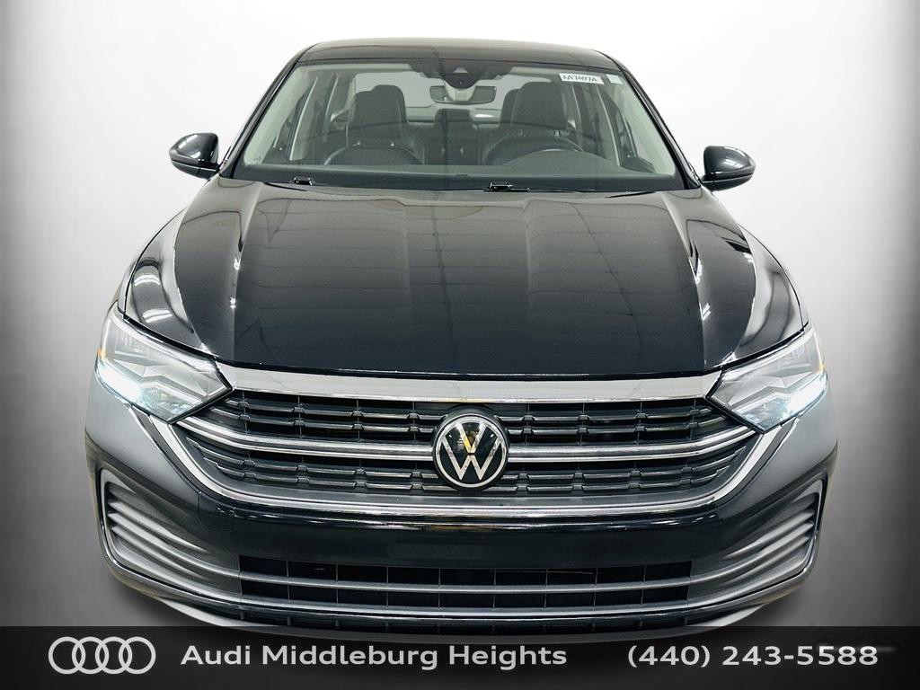 Used 2023 Volkswagen Jetta SE with VIN 3VW7M7BU2PM032867 for sale in Middleburg Heights, OH