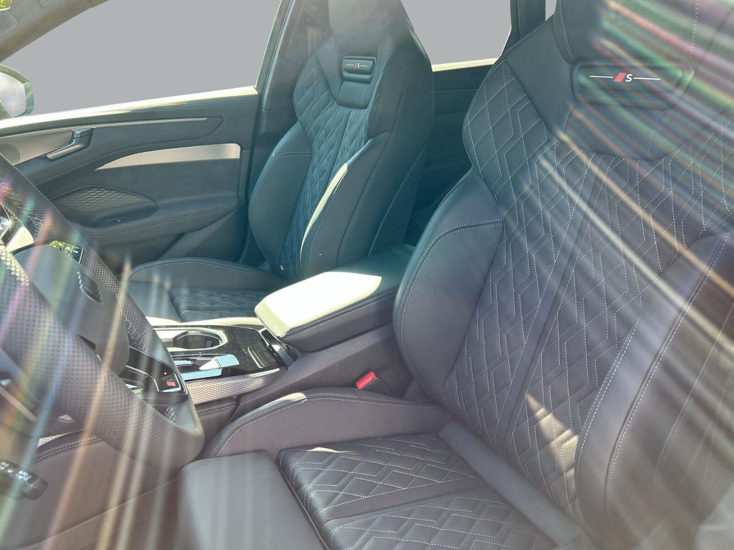 Bild über Audi A6 Avant edition one TDI quattro 220 kW S tronic - für weitere Informationen kontaktieren Sie den Audi Partner
