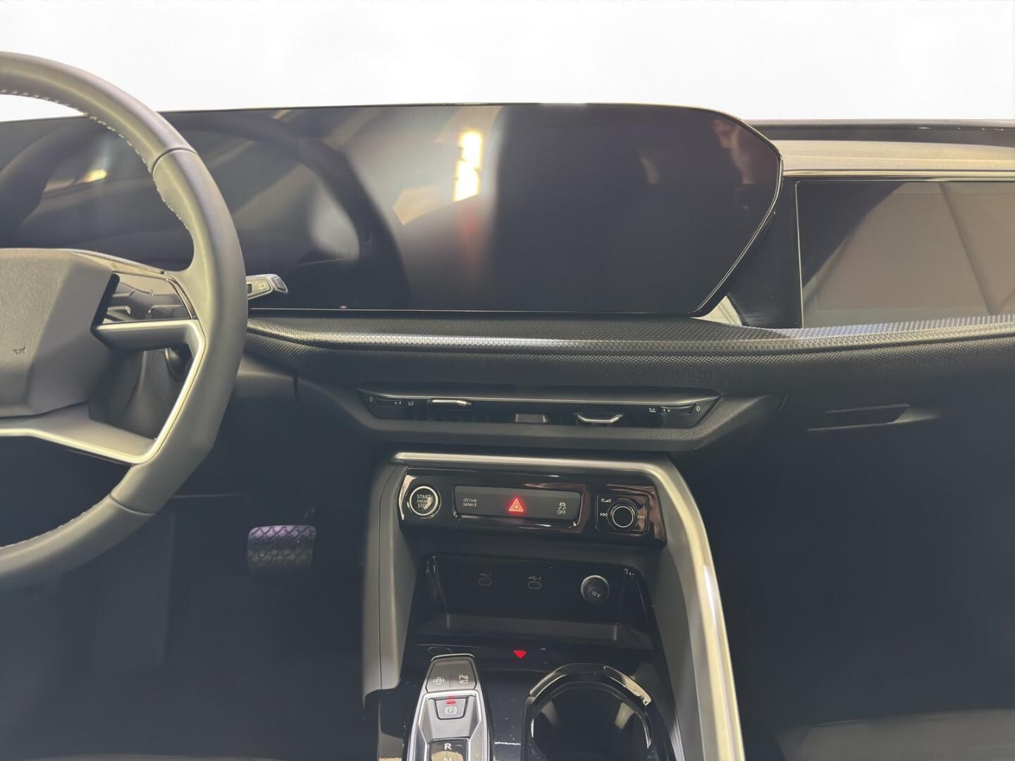 Bild über Audi Q5 SUV TDI quattro 150 kW S tronic - für weitere Informationen kontaktieren Sie den Audi Partner