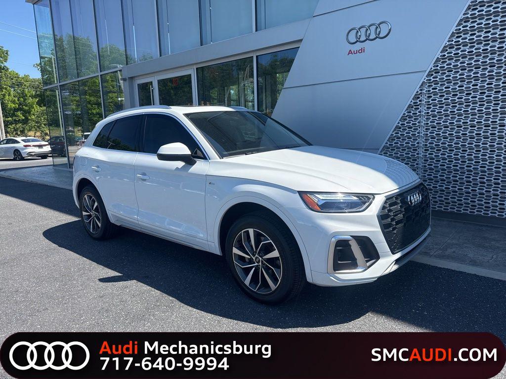 2023 Audi Q5 45 Premium Plus's photo
