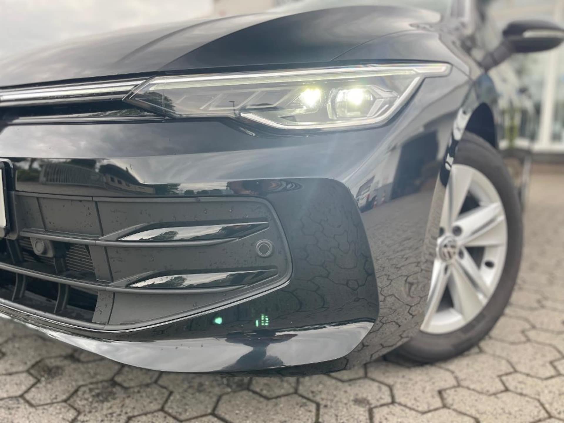 Volkswagen Golf Variant Life