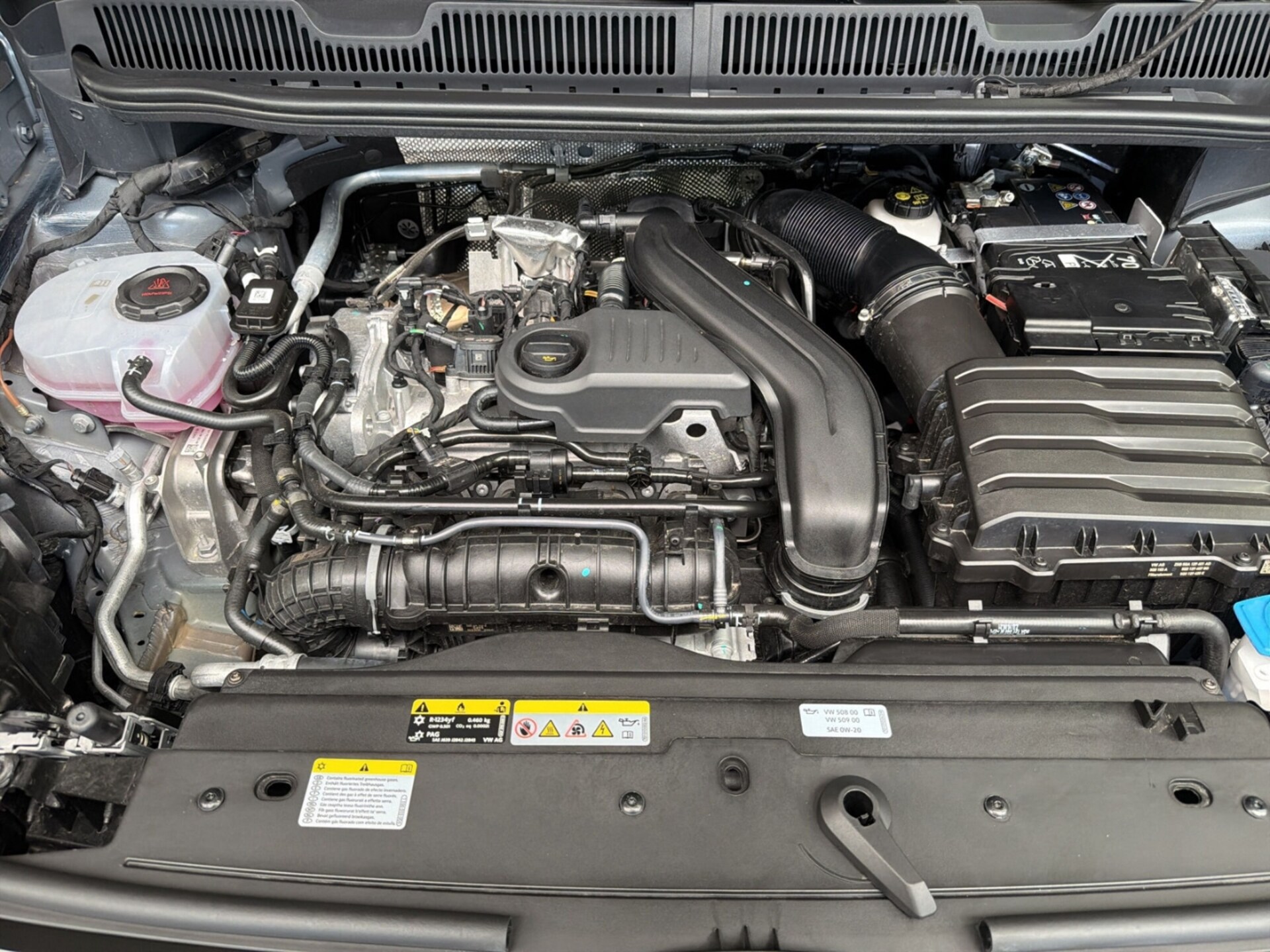 Volkswagen Caddy Basis-Modell