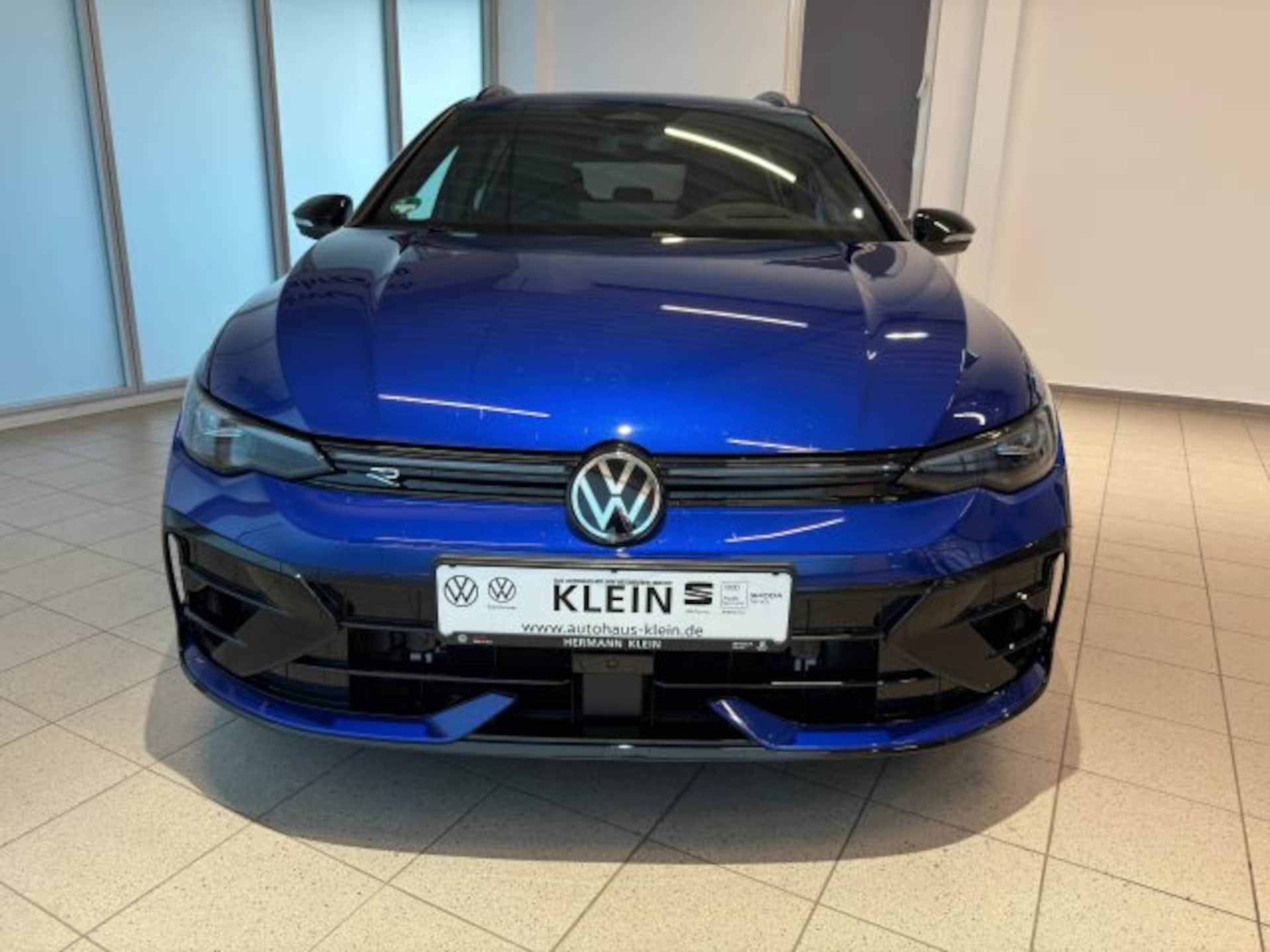 Volkswagen Golf Variant R