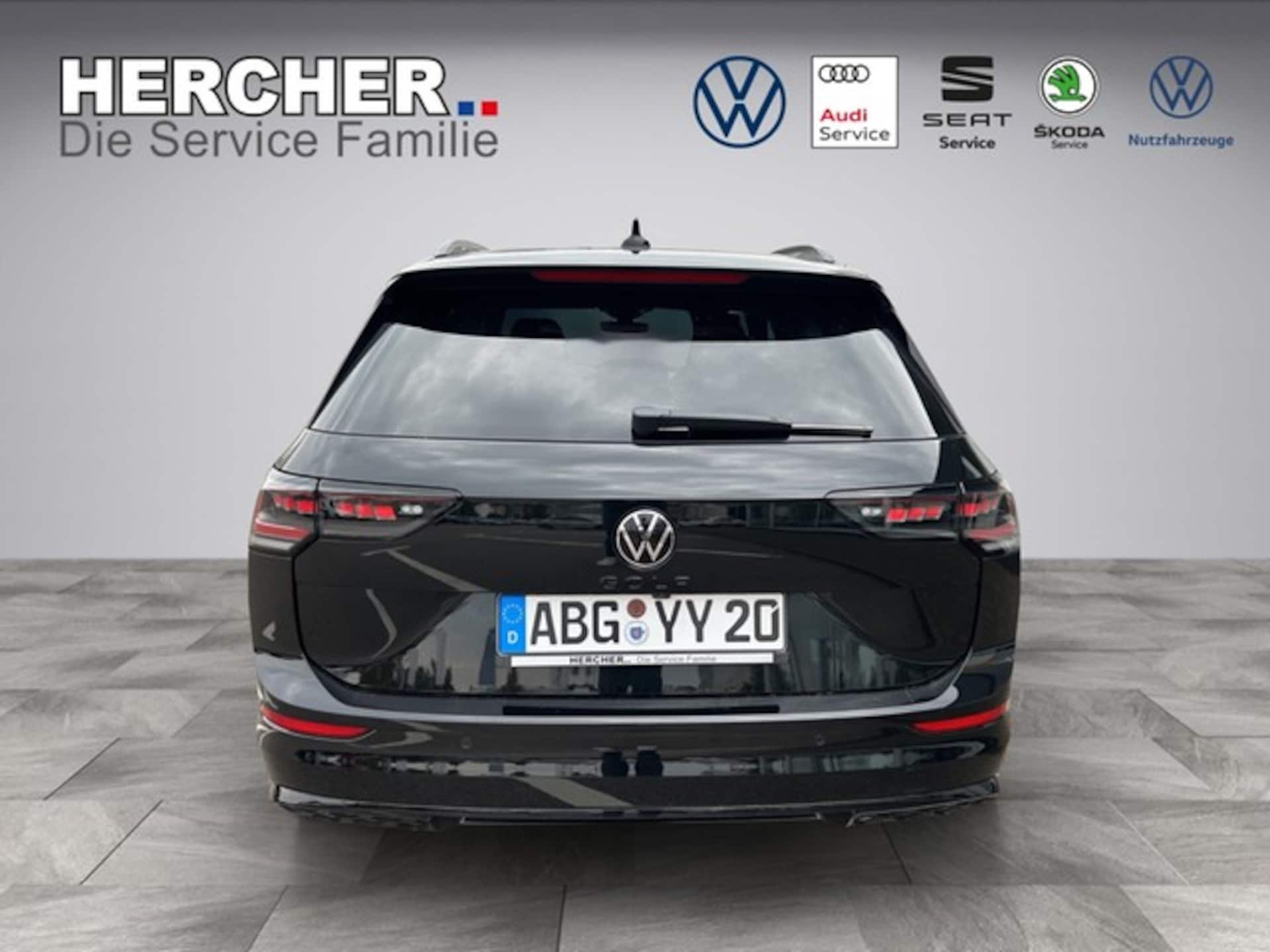 Volkswagen Golf Variant R-Line