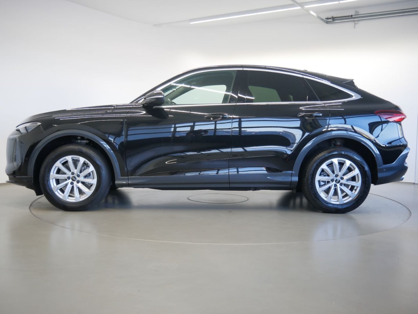 Bild über Audi Q5 Sportback TDI quattro 150 kW S tronic - für weitere Informationen kontaktieren Sie den Audi Partner
