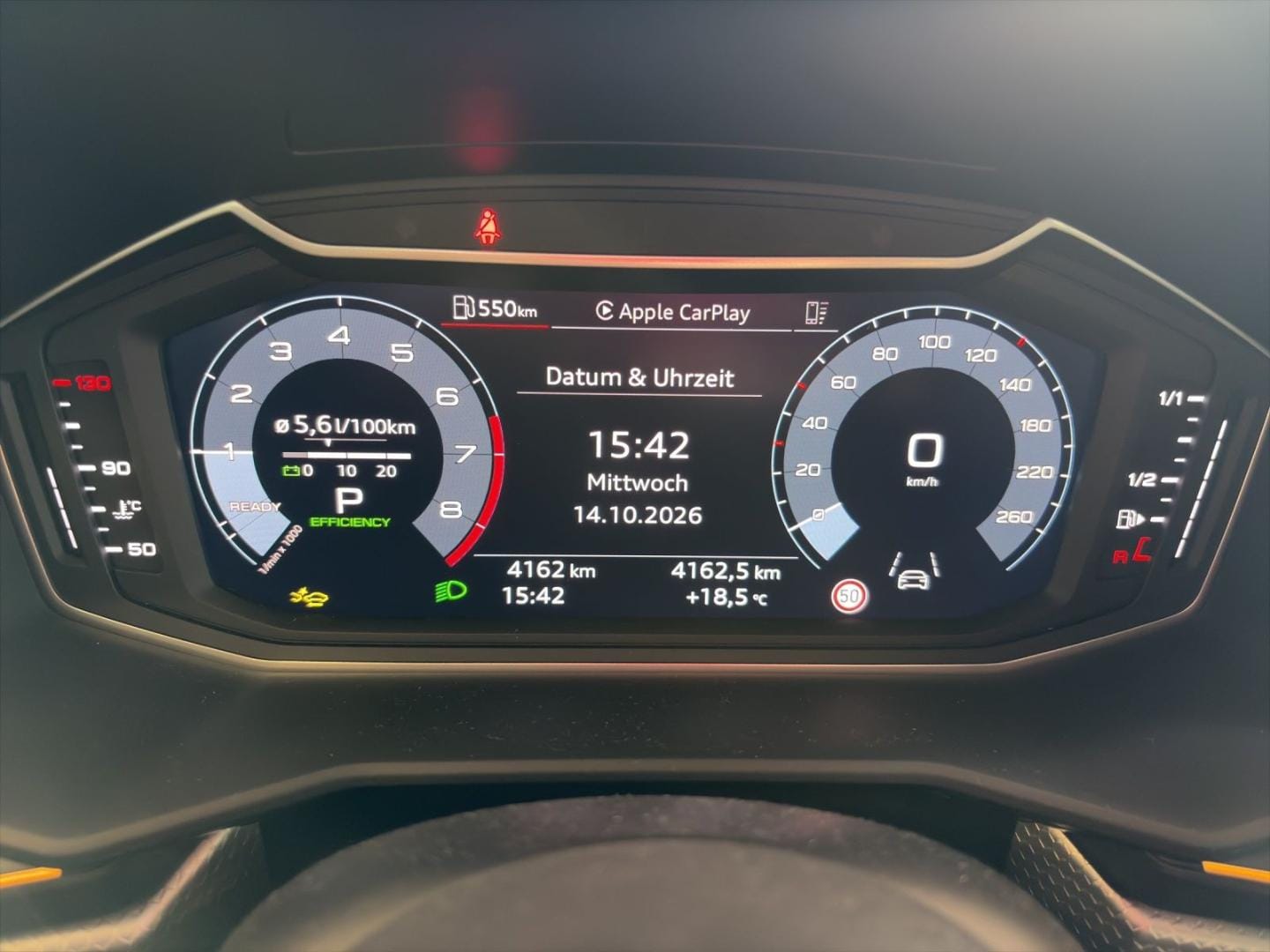 Bild über Audi A1 Sportback S line 30 TFSI S tronic - für weitere Informationen kontaktieren Sie den Audi Partner