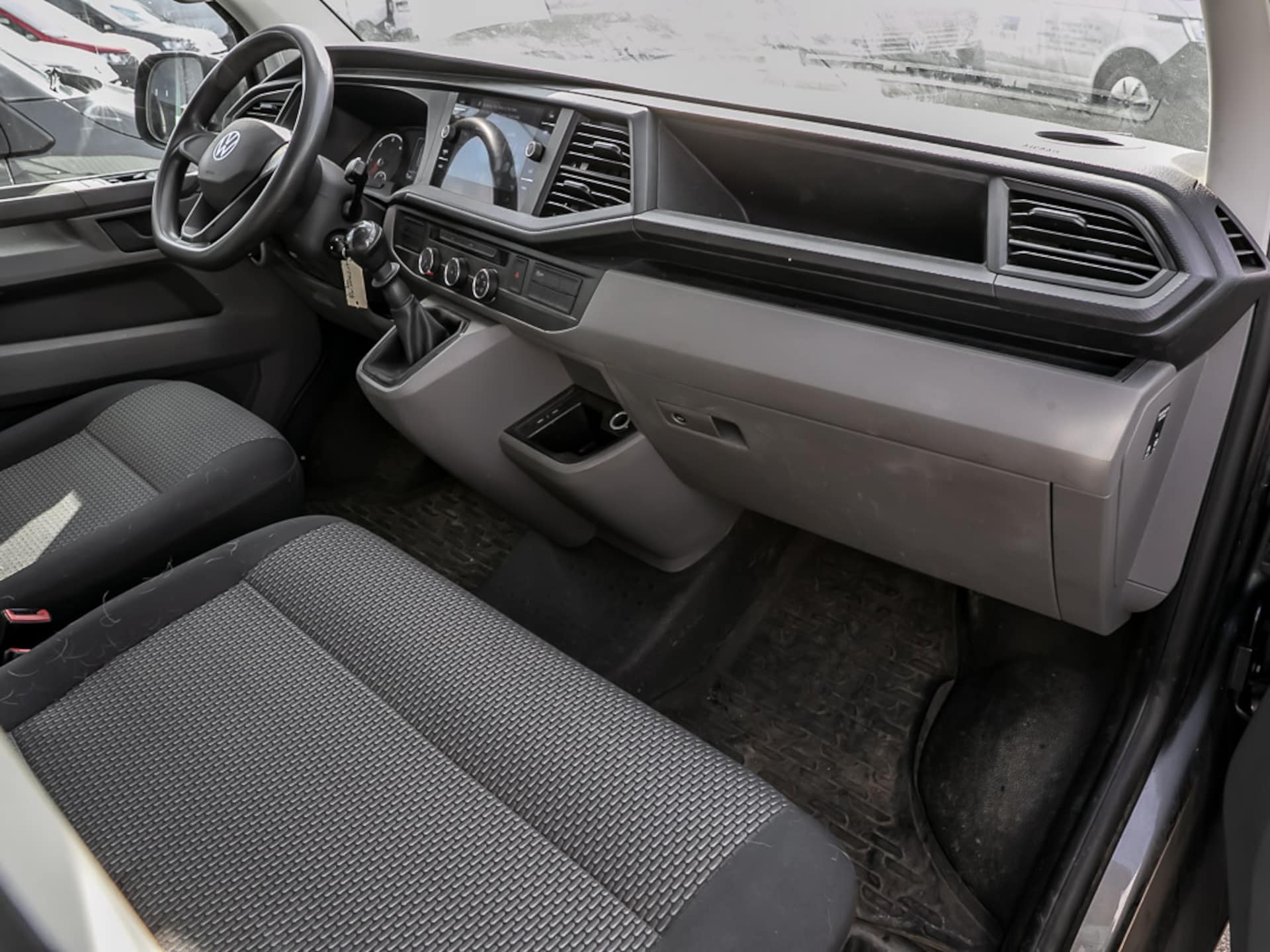 Volkswagen T6.1 Transporter Kasten langer Radstand