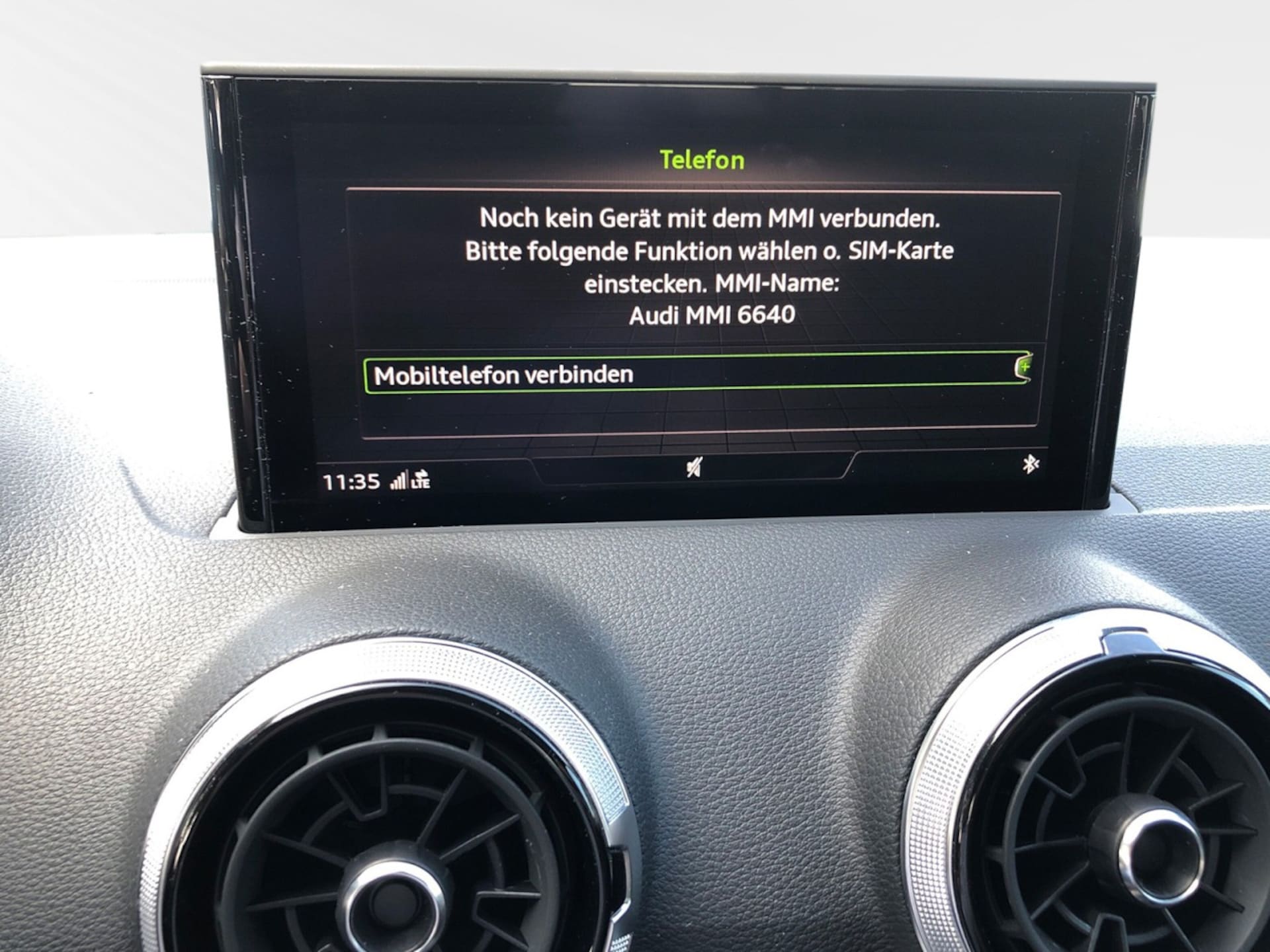 Audi Q2 S line
