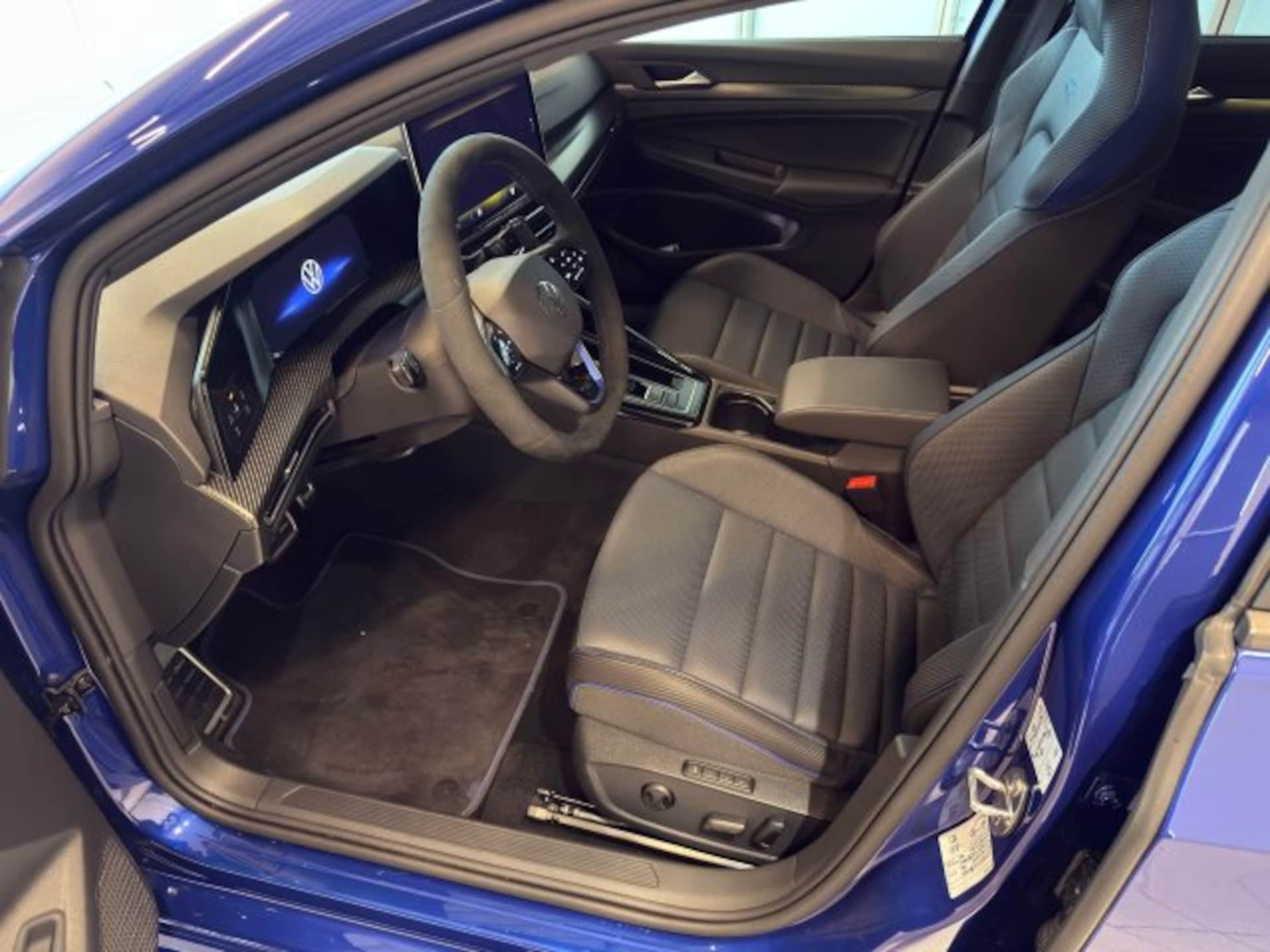 Volkswagen Golf Variant R