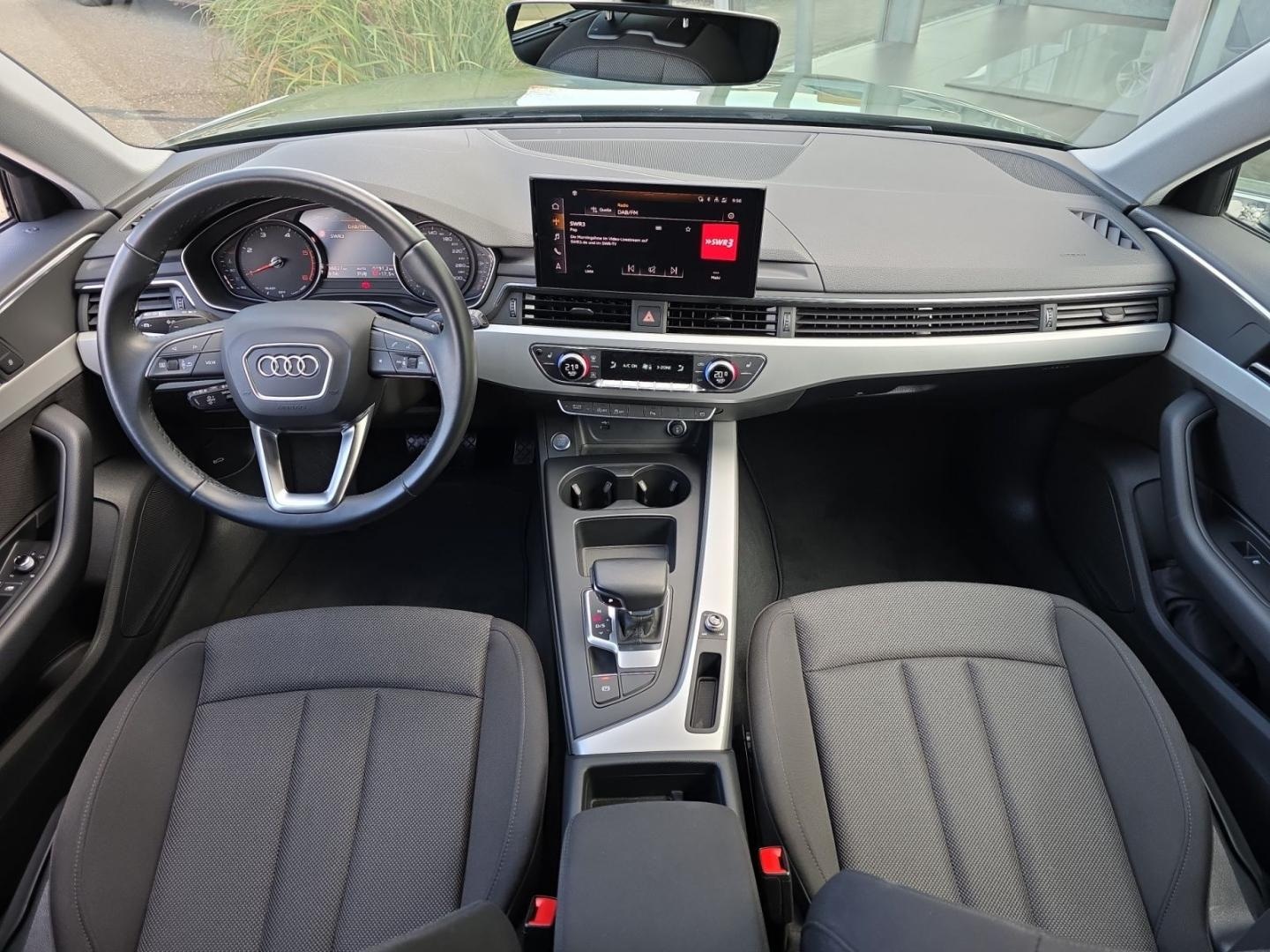 Bild über Audi A4 Avant S line 40 TDI S tronic - für weitere Informationen kontaktieren Sie den Audi Partner