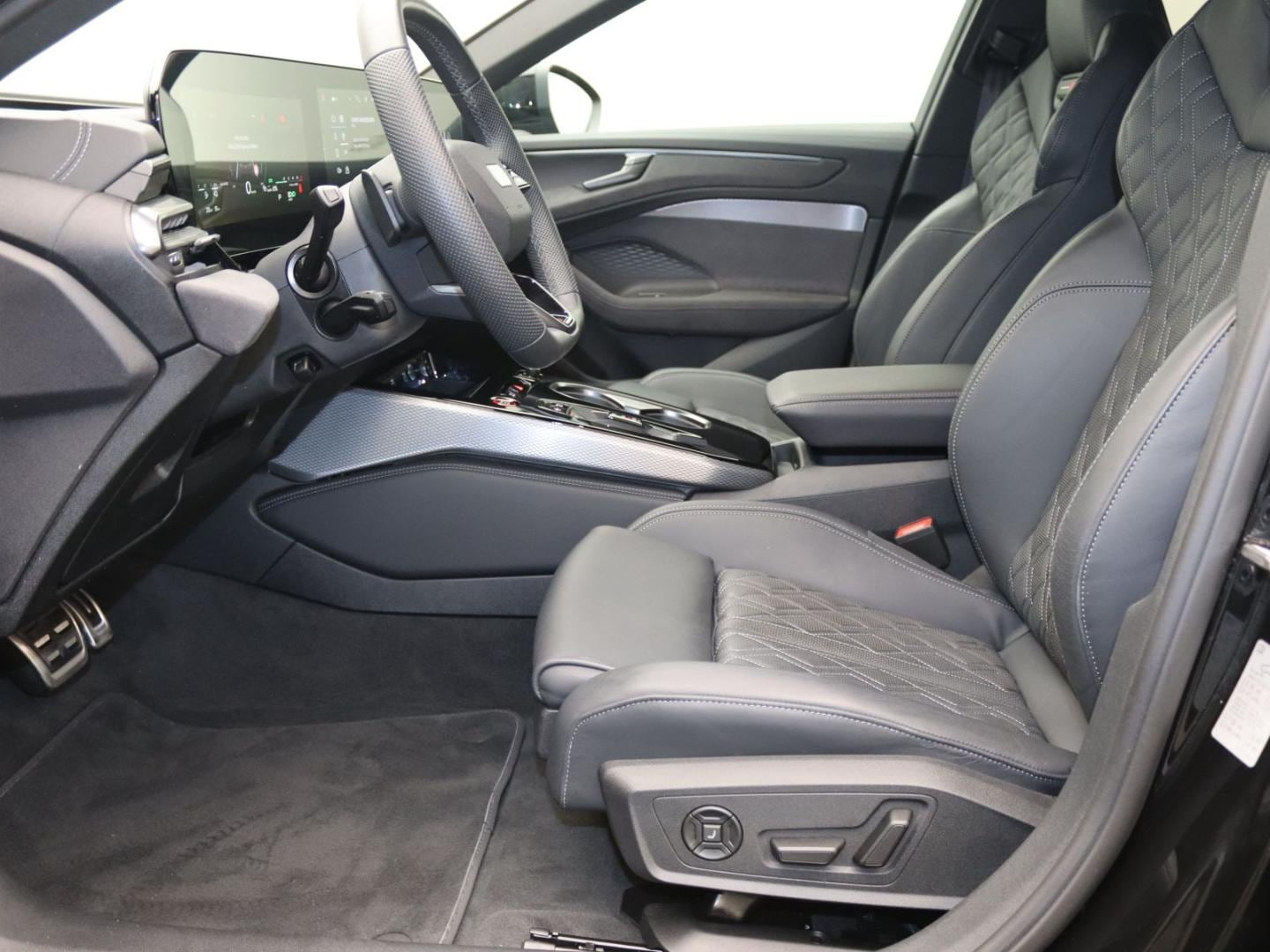 Bild über Audi A6 Avant e-hybrid edition one e-hybrid quattro 270 kW S tronic - für weitere Informationen kontaktieren Sie den Audi Partner