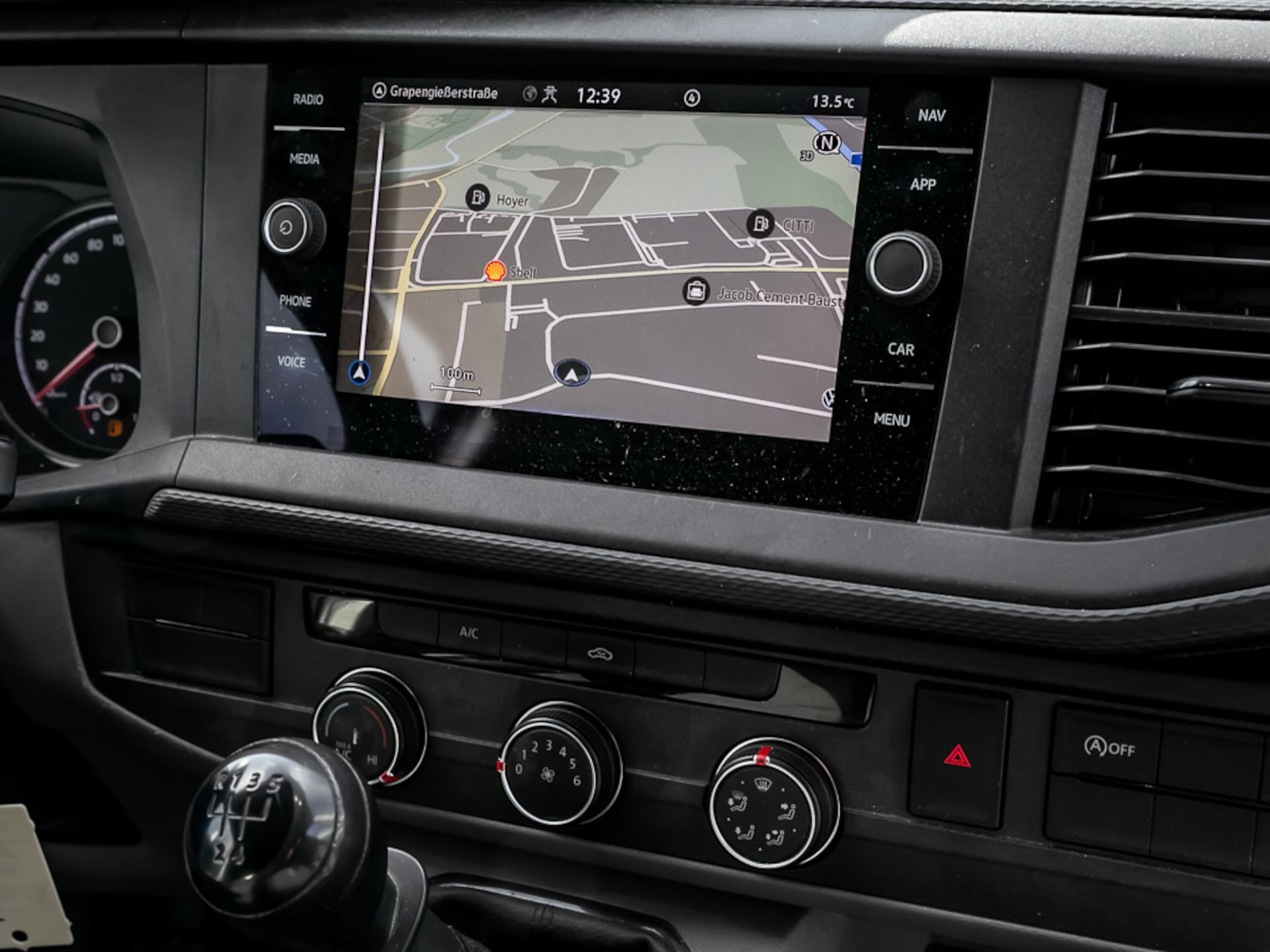 Volkswagen T6.1 Transporter Kasten langer Radstand