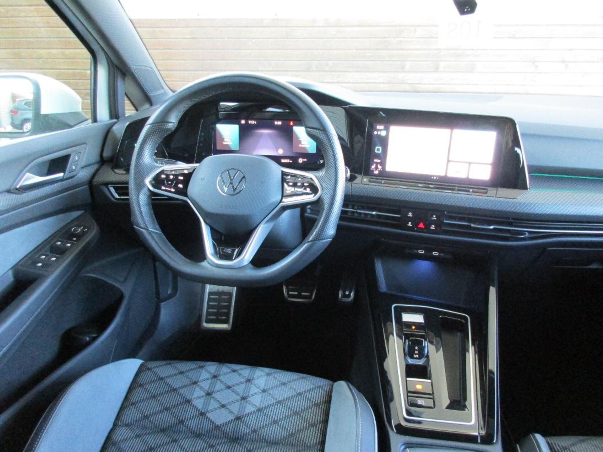 Volkswagen Golf R-Line