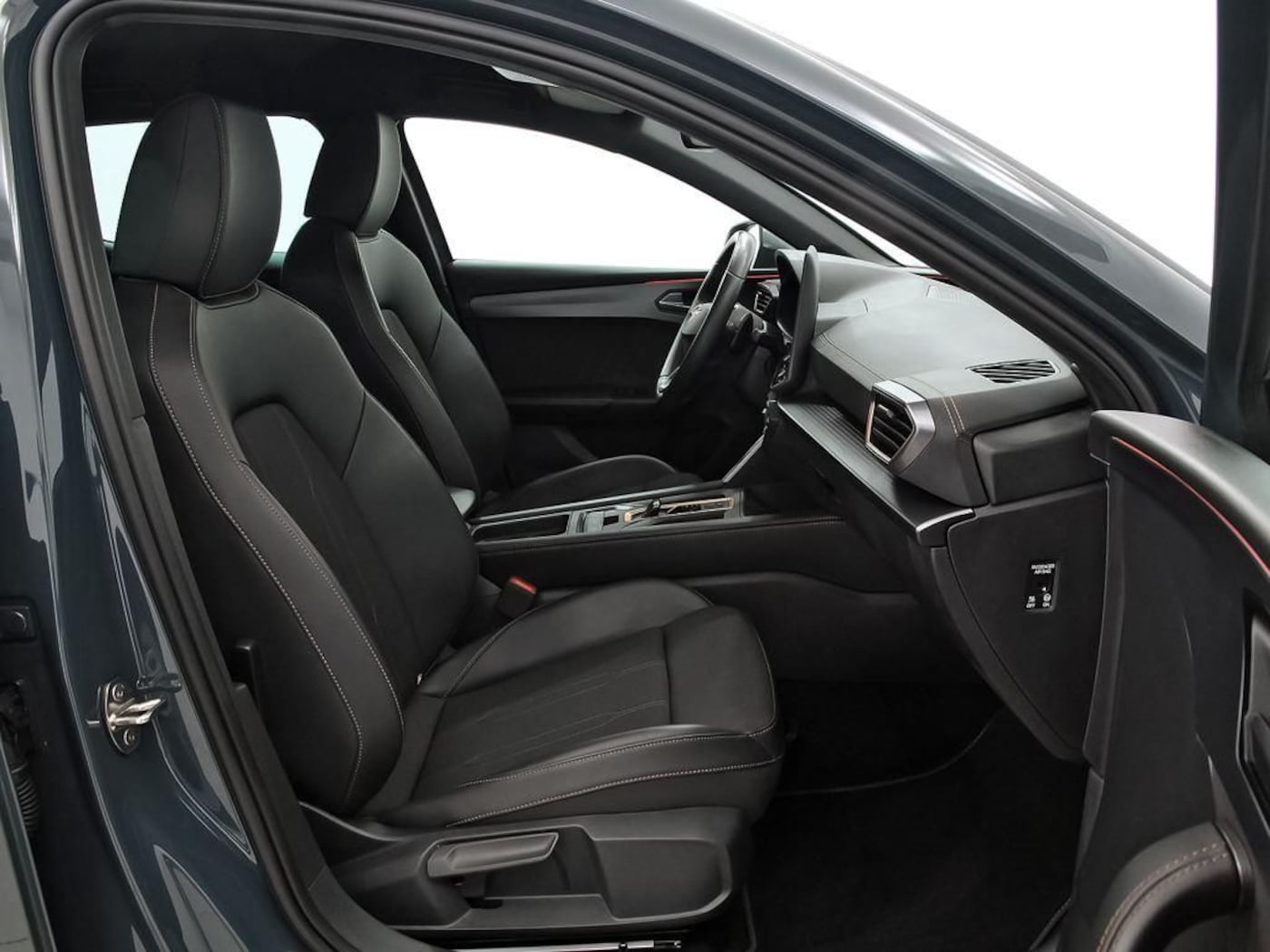 CUPRA Leon León 1.5 eTSI DSG 110 kW (150 CV) — photo 5