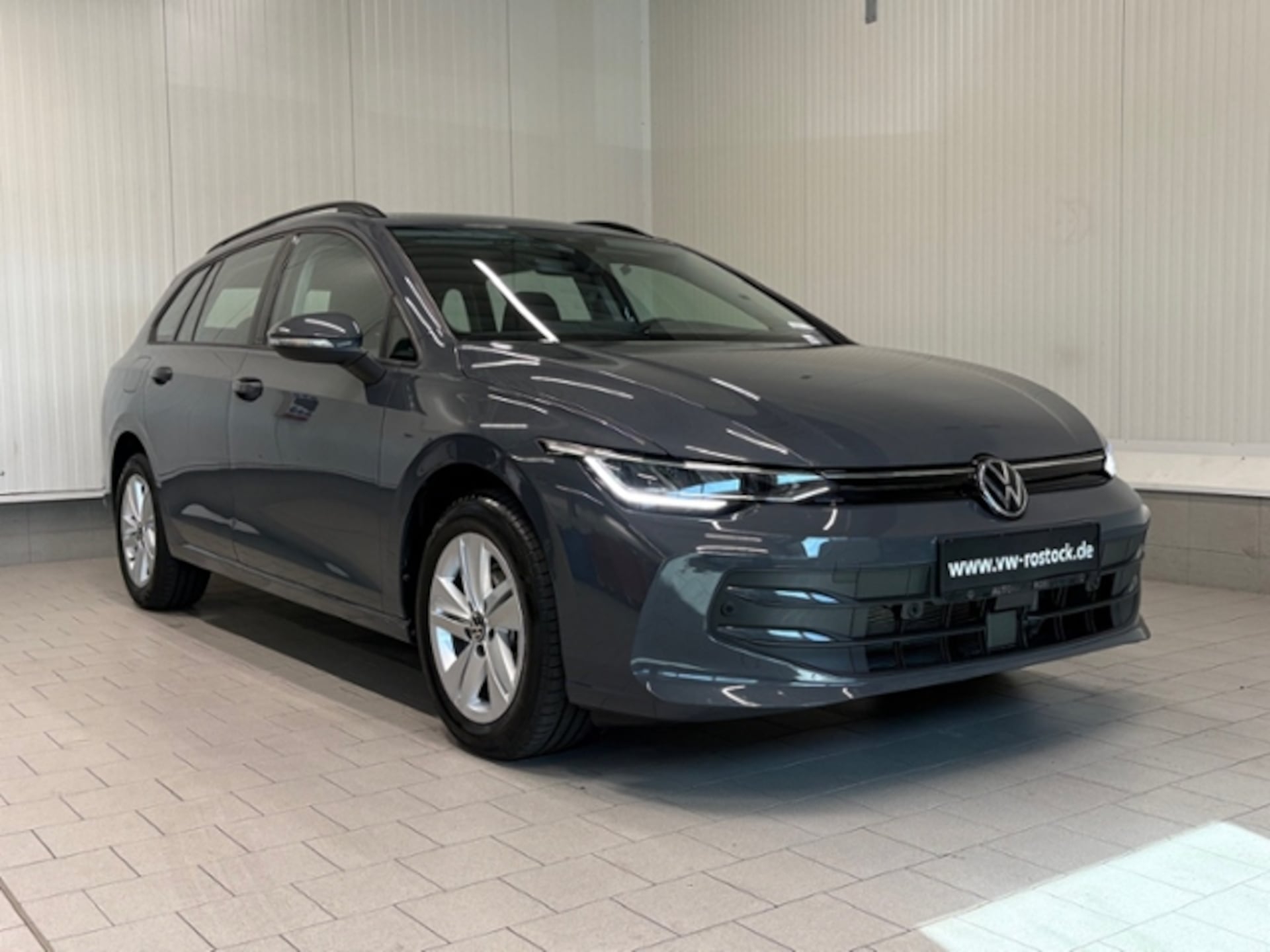 Volkswagen Golf Variant Life