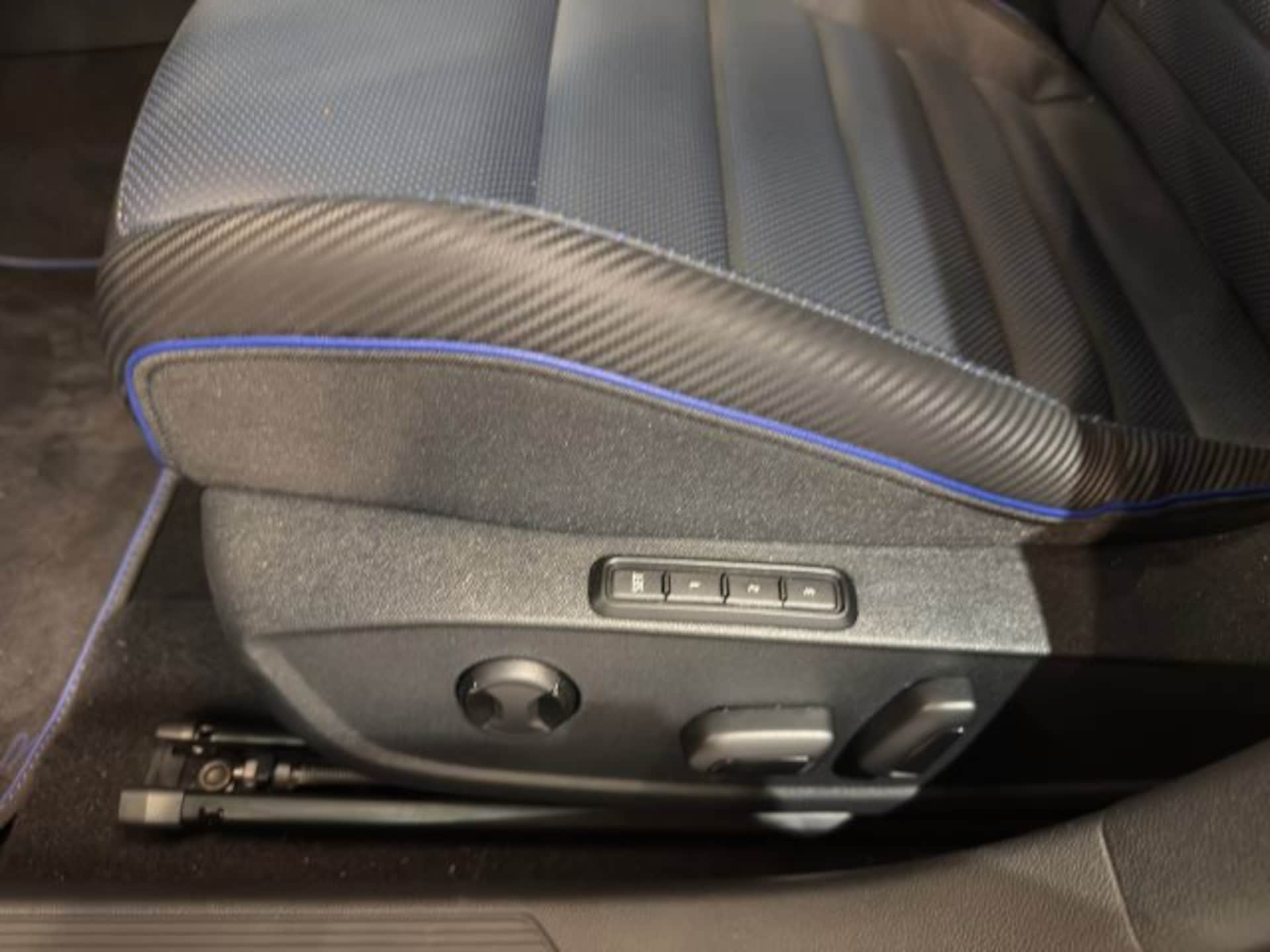 Volkswagen Golf Variant R