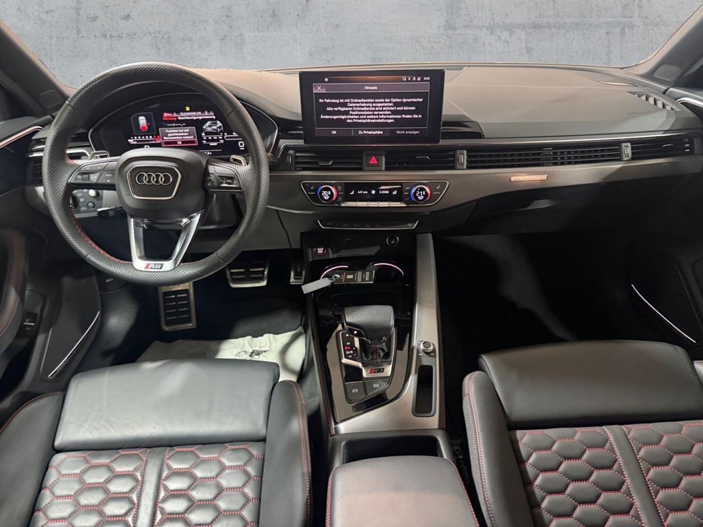 Bild über Audi RS 4 Avant TFSI quattro tiptronic - für weitere Informationen kontaktieren Sie den Audi Partner
