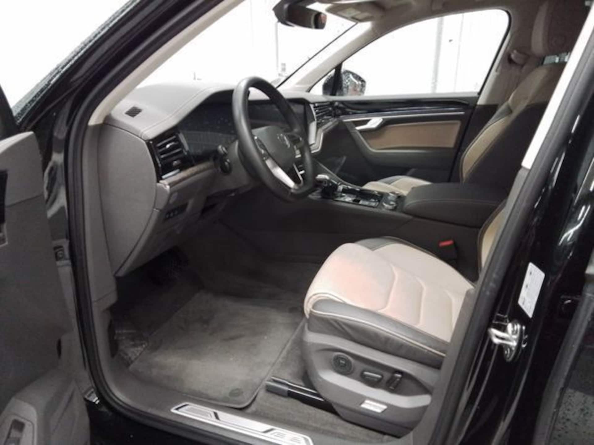 Volkswagen Touareg Elegance