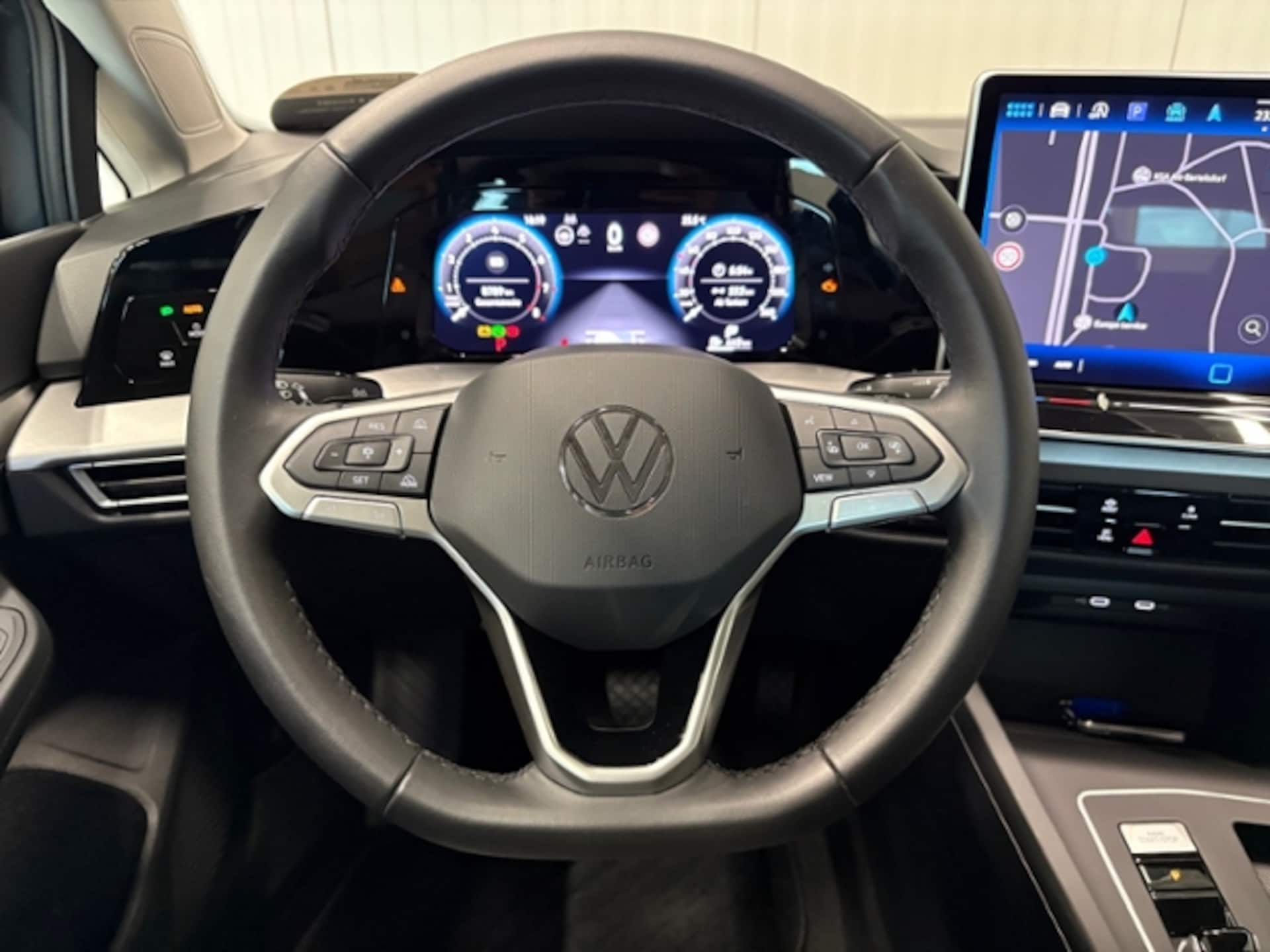 Volkswagen Golf Variant Life