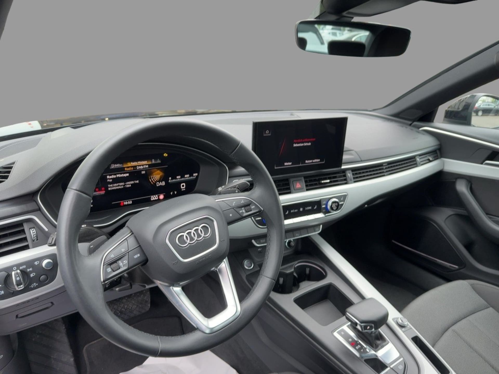 Audi A4 Limousine