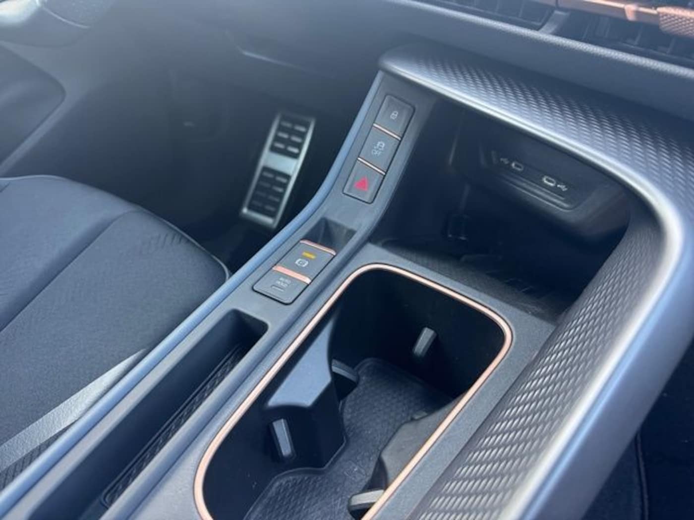 CUPRA Terramar 1.5 eTSI DSG 110 kW (150 CV) — photo 12