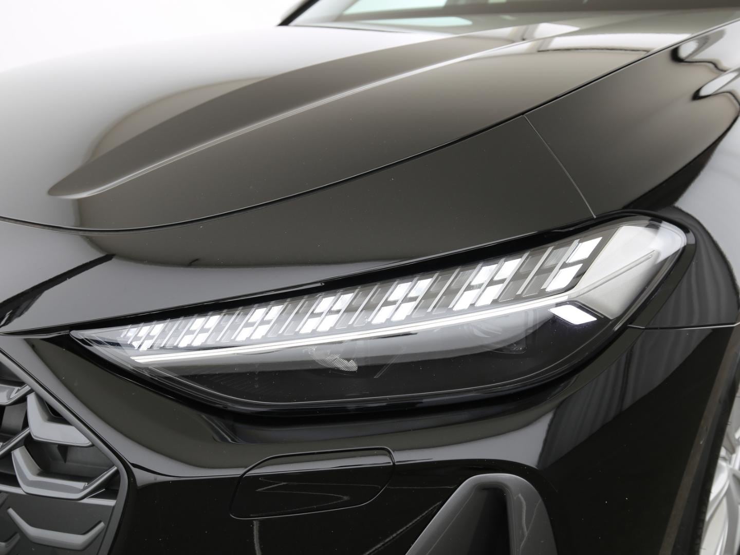 Bild über Audi A5 Avant TDI 150 kW S tronic - für weitere Informationen kontaktieren Sie den Audi Partner