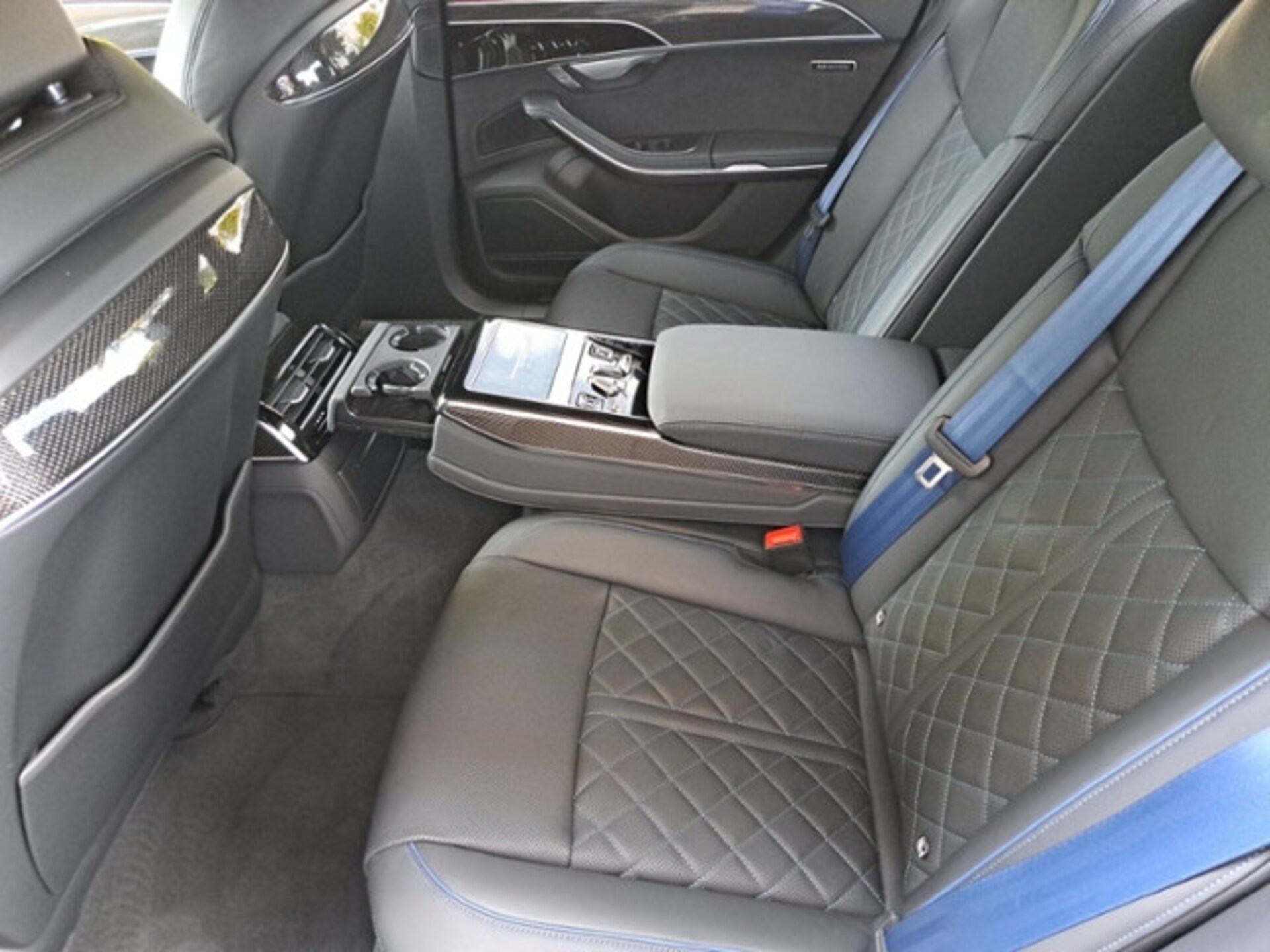 Audi S8