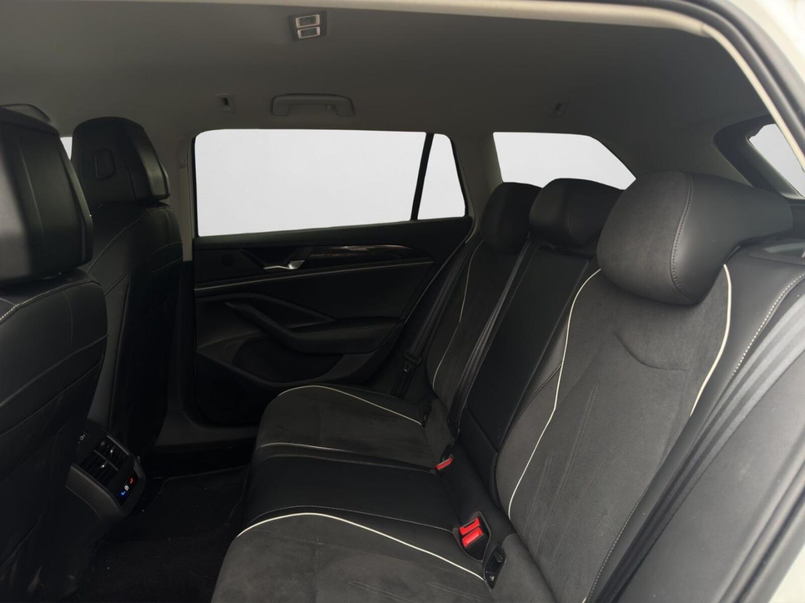 Volkswagen Passat – Bild 14