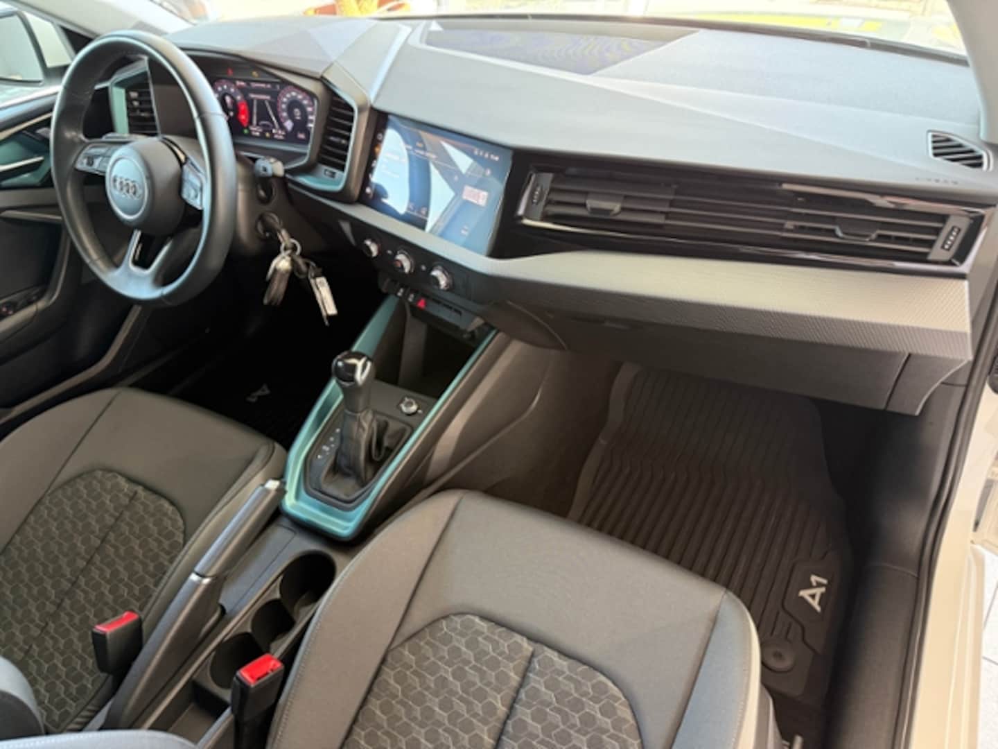 Bild über Audi A1 Sportback 25 TFSI S tronic - für weitere Informationen kontaktieren Sie den Audi Partner