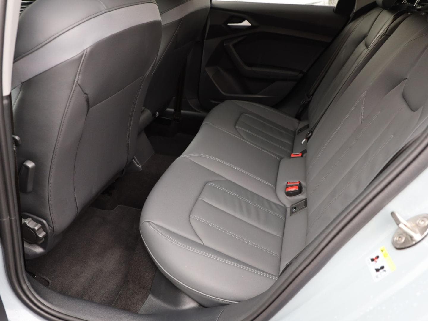 Bild über Audi A1 Sportback S line 30 TFSI S tronic - für weitere Informationen kontaktieren Sie den Audi Partner